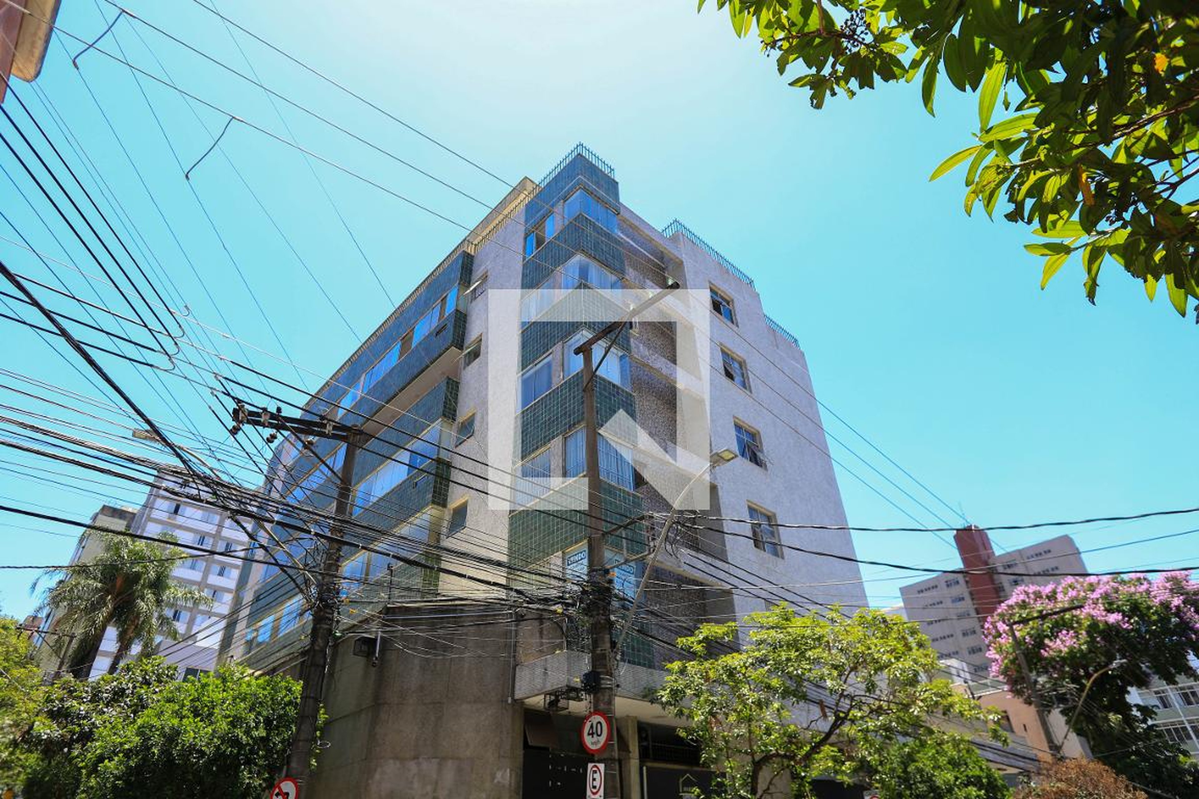 Fachada Condomínio em Rua Desembargador Alfredo Albuquerque, 20