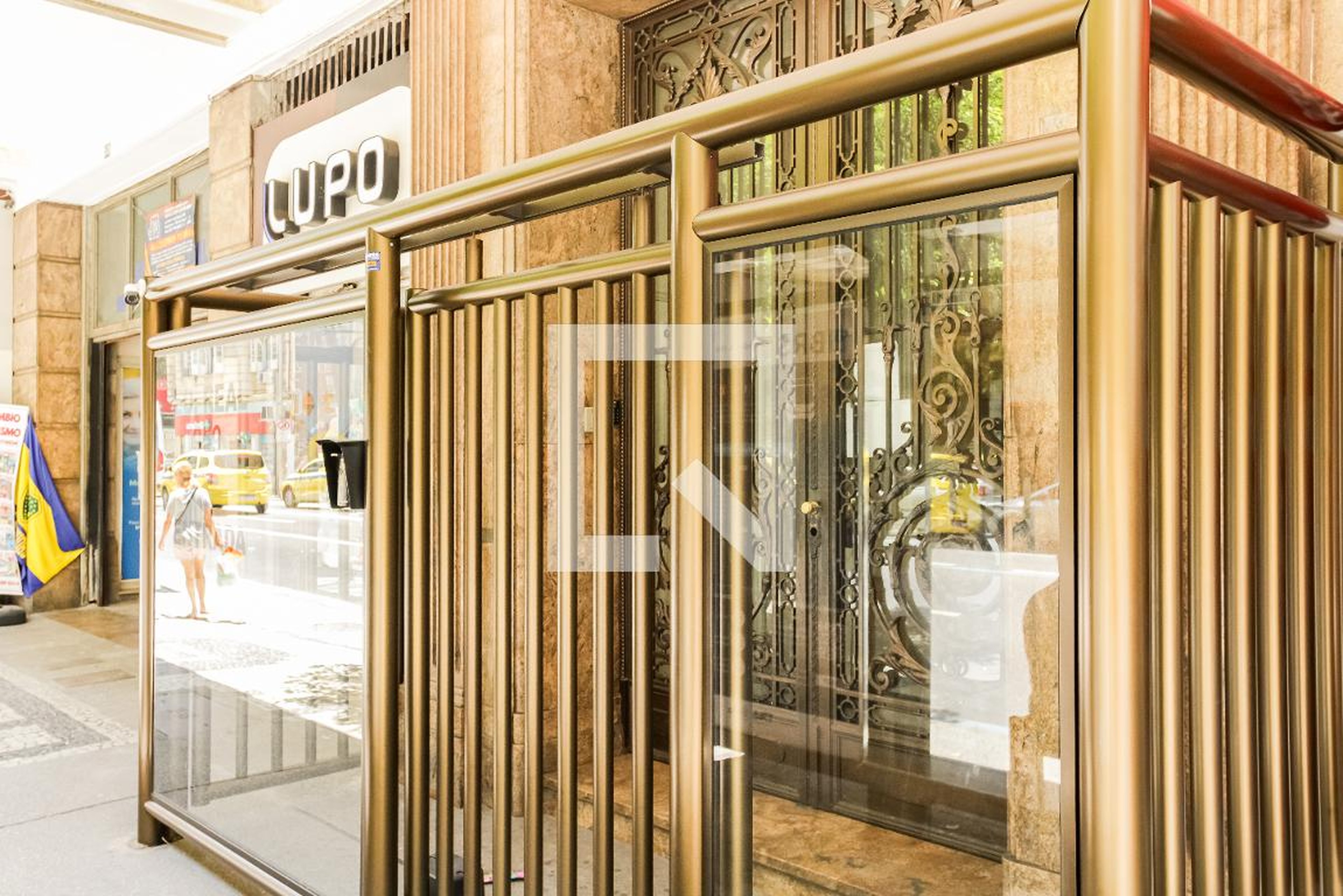 Entrada - Edifício Real