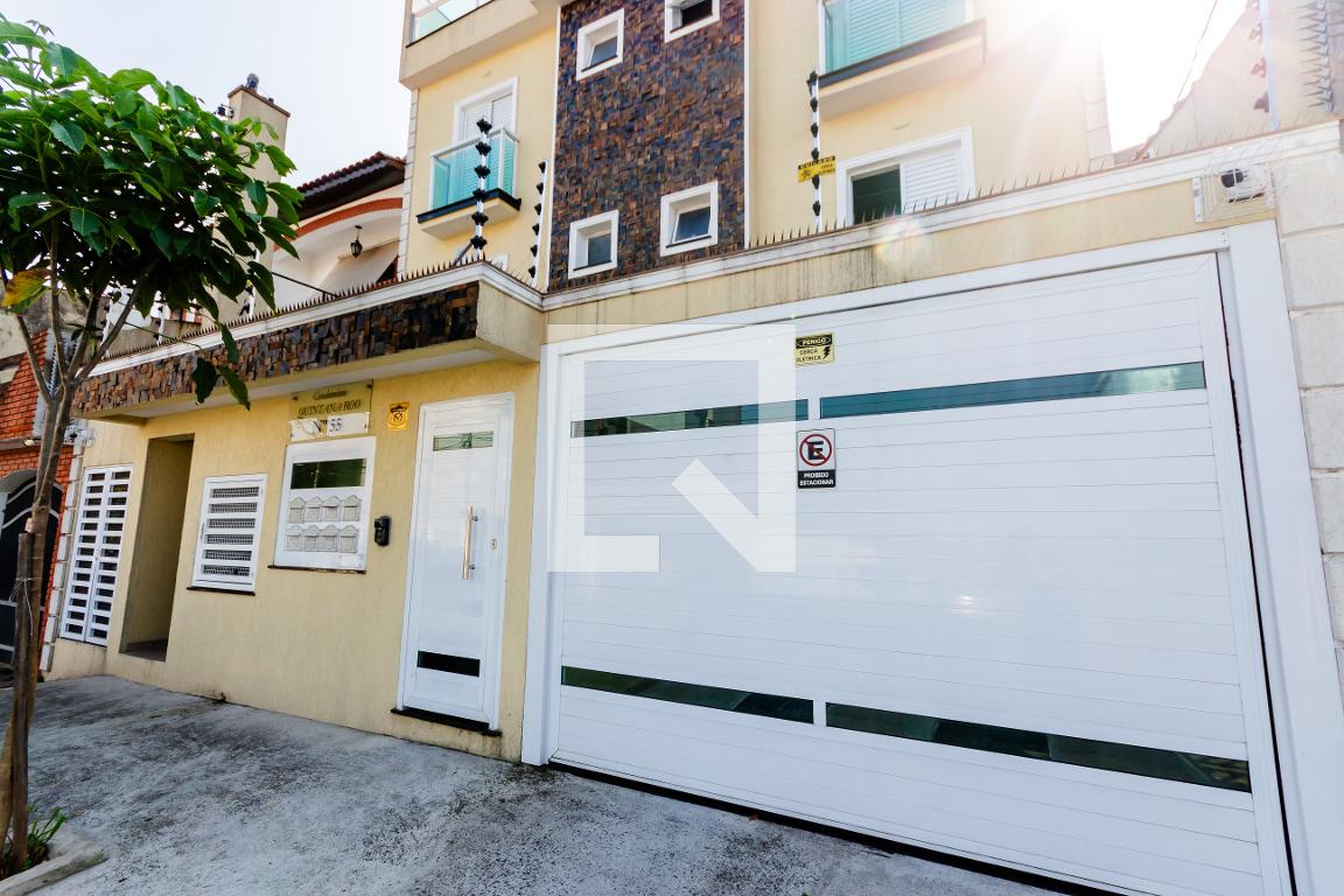 Fachada Condomínio em Rua Sapucáia, 55