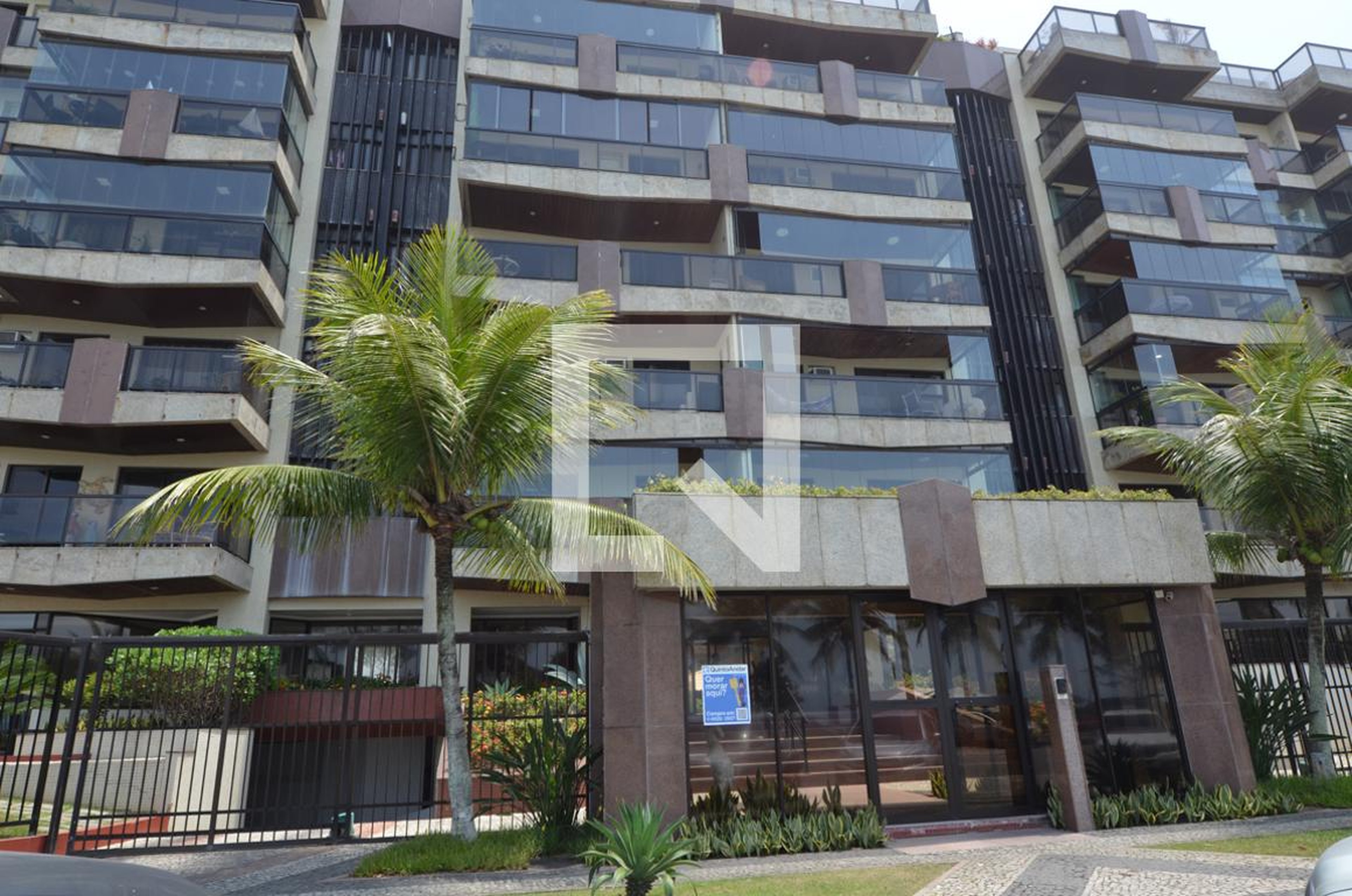 Fachada do Prédio Condomínio La Brise