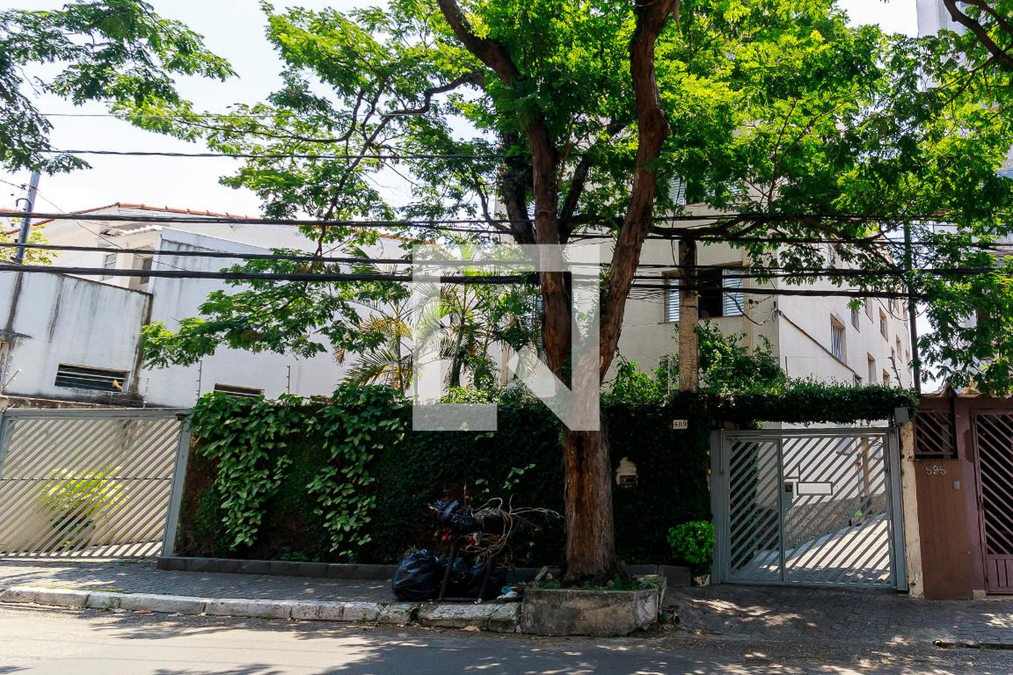 Fachada Condomínio Célia