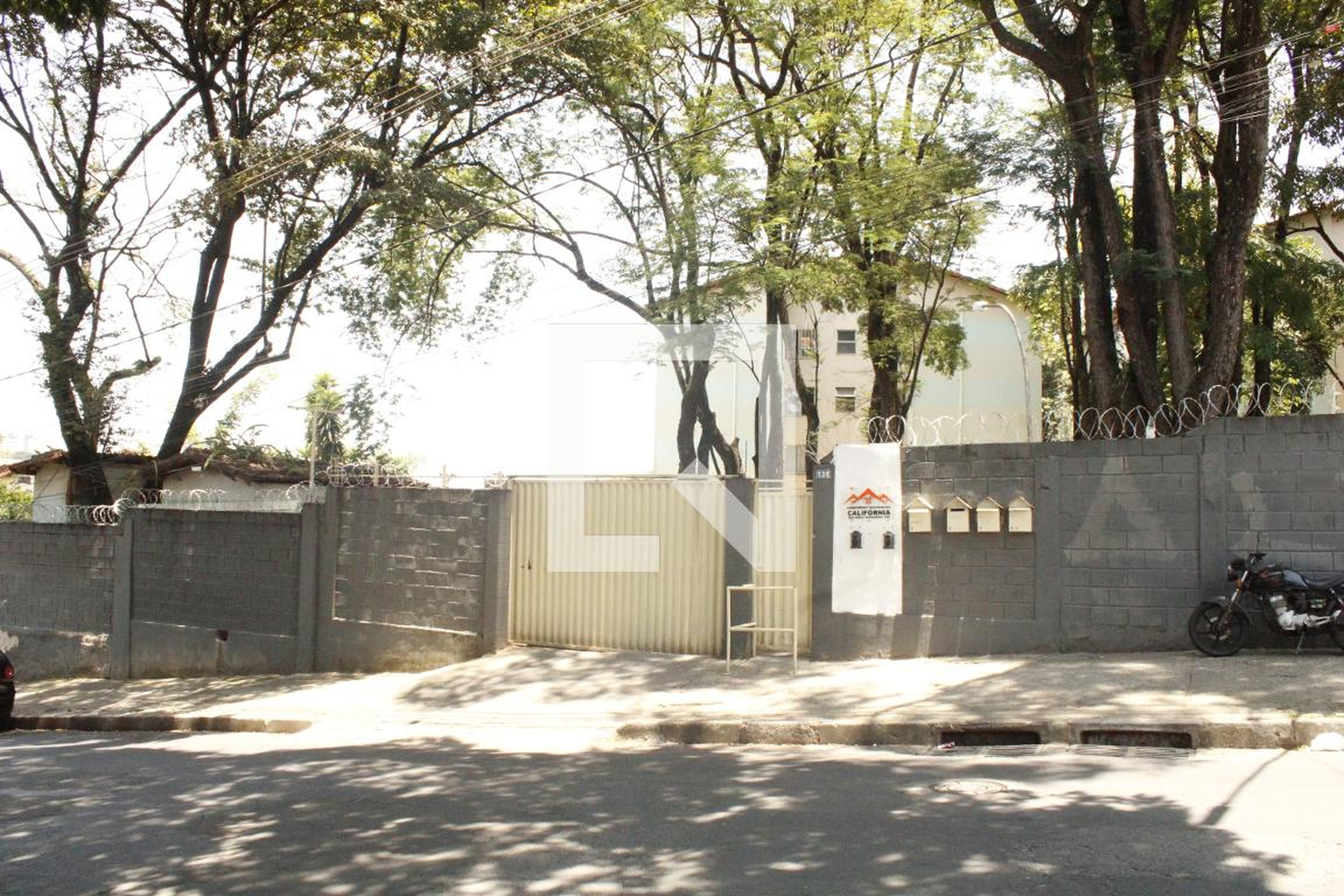 Fachada Condomínio em Rua Albert Schwaitzer, 126