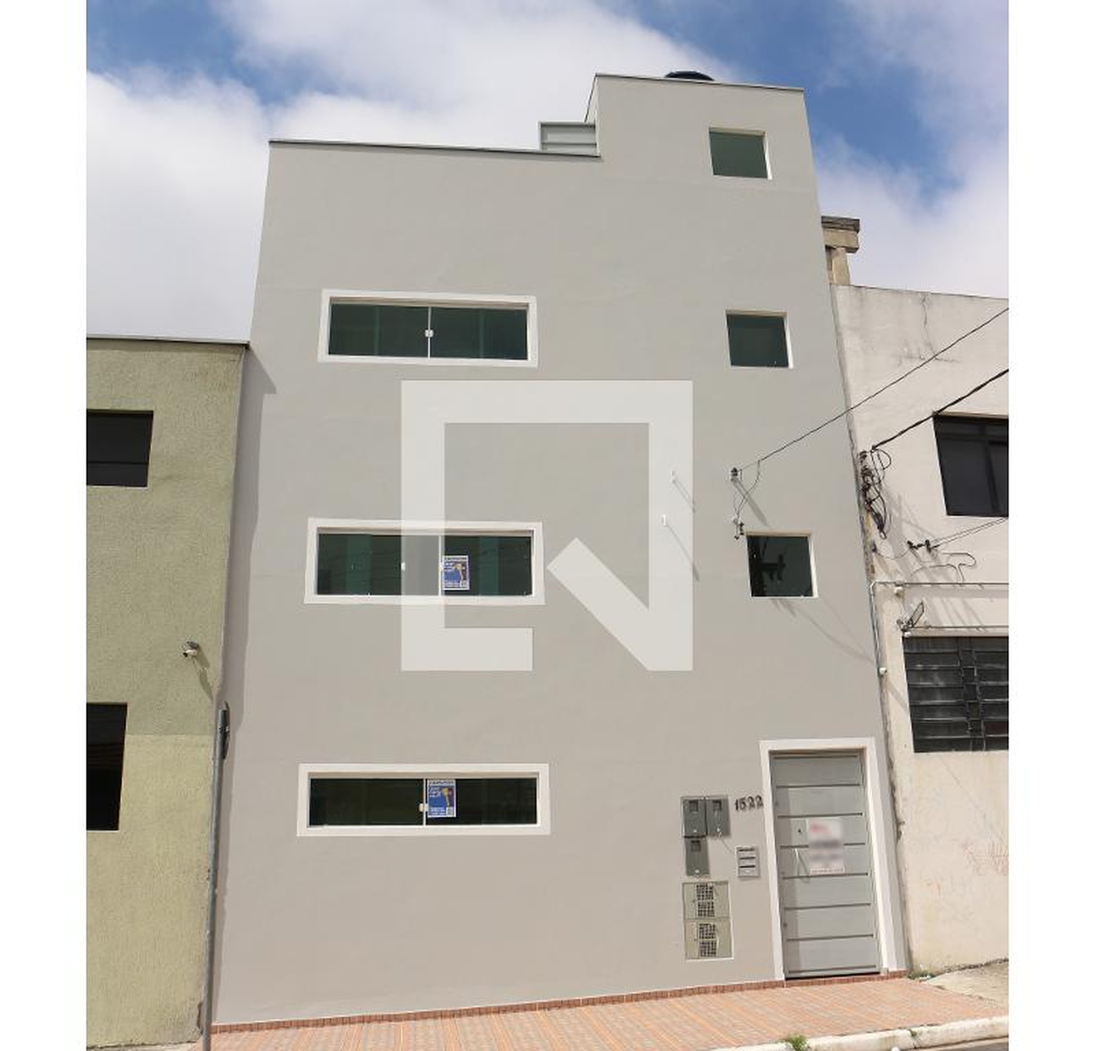 Fachada Condomínio em Rua Engenheiro Pegado, 1522