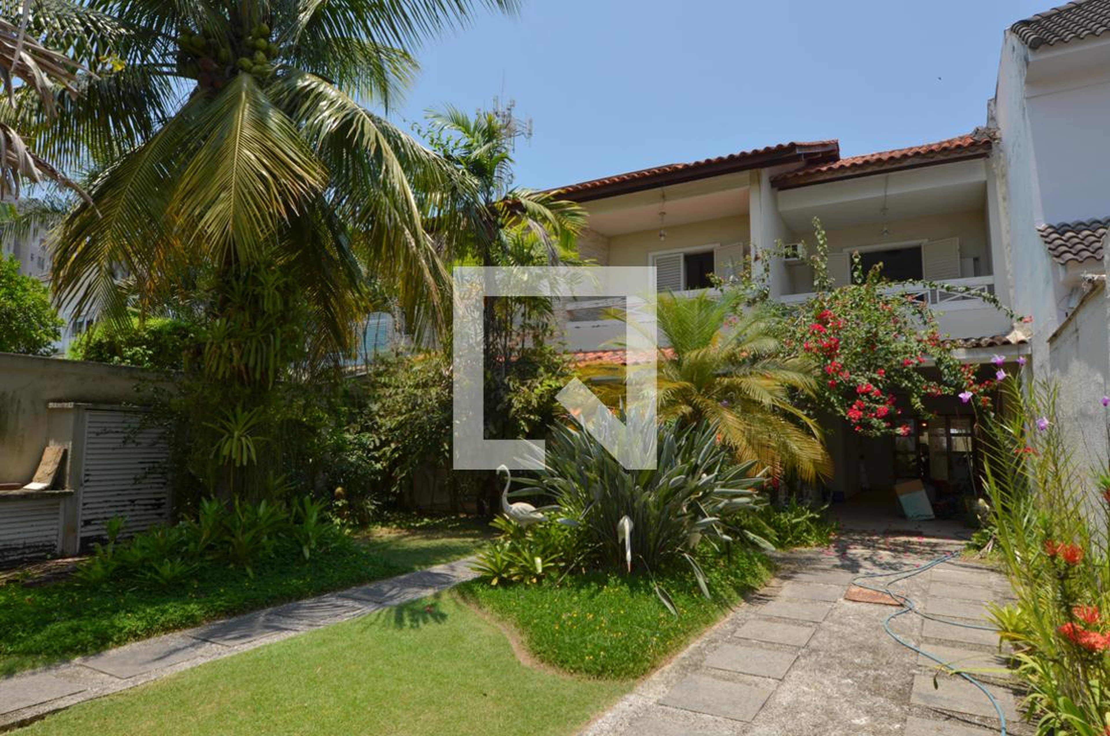 Fachada Condomínio em Rua Procurador Machado Guimarães, 658