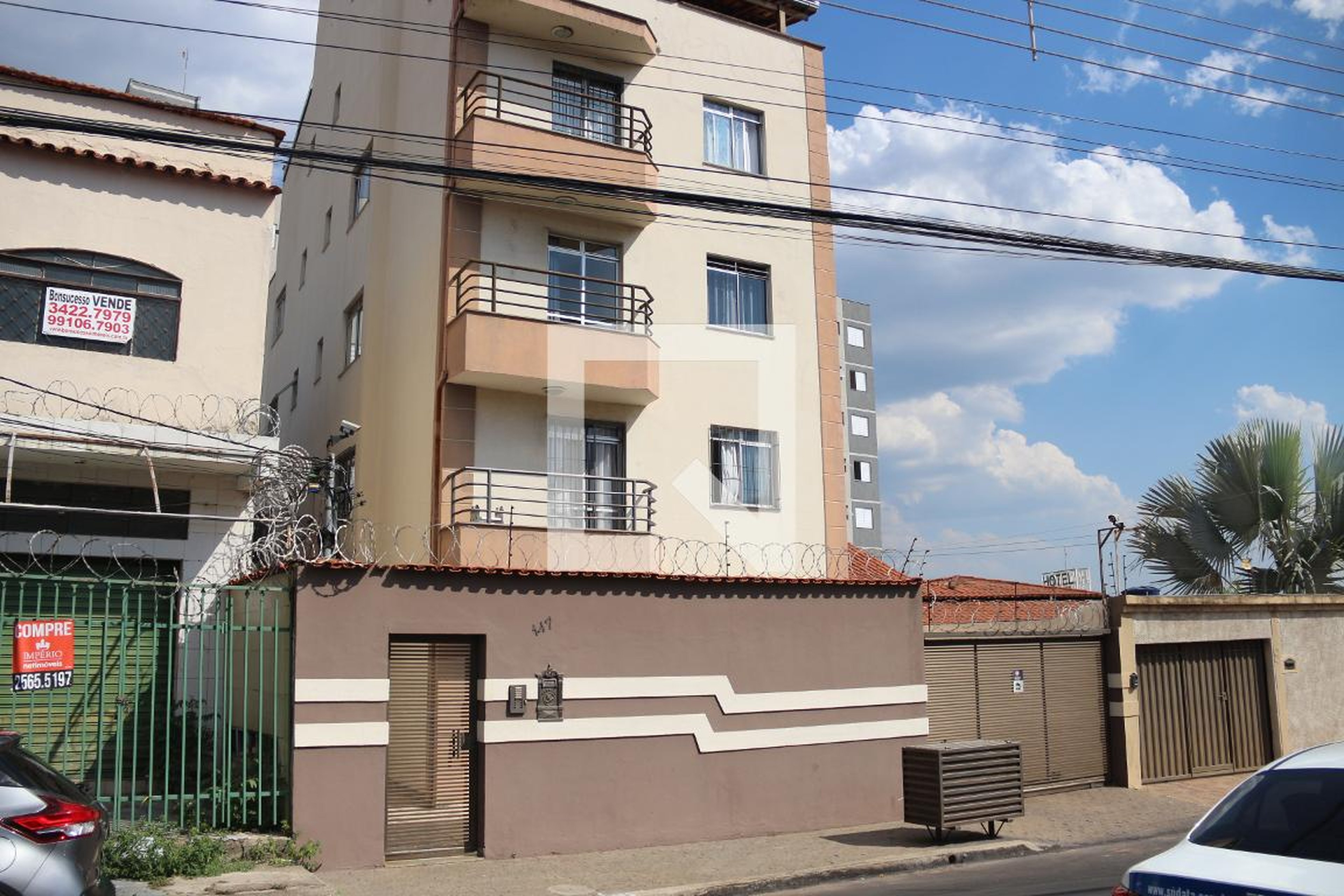 Fachada Condomínio em Rua João Gomes Cardoso, 147