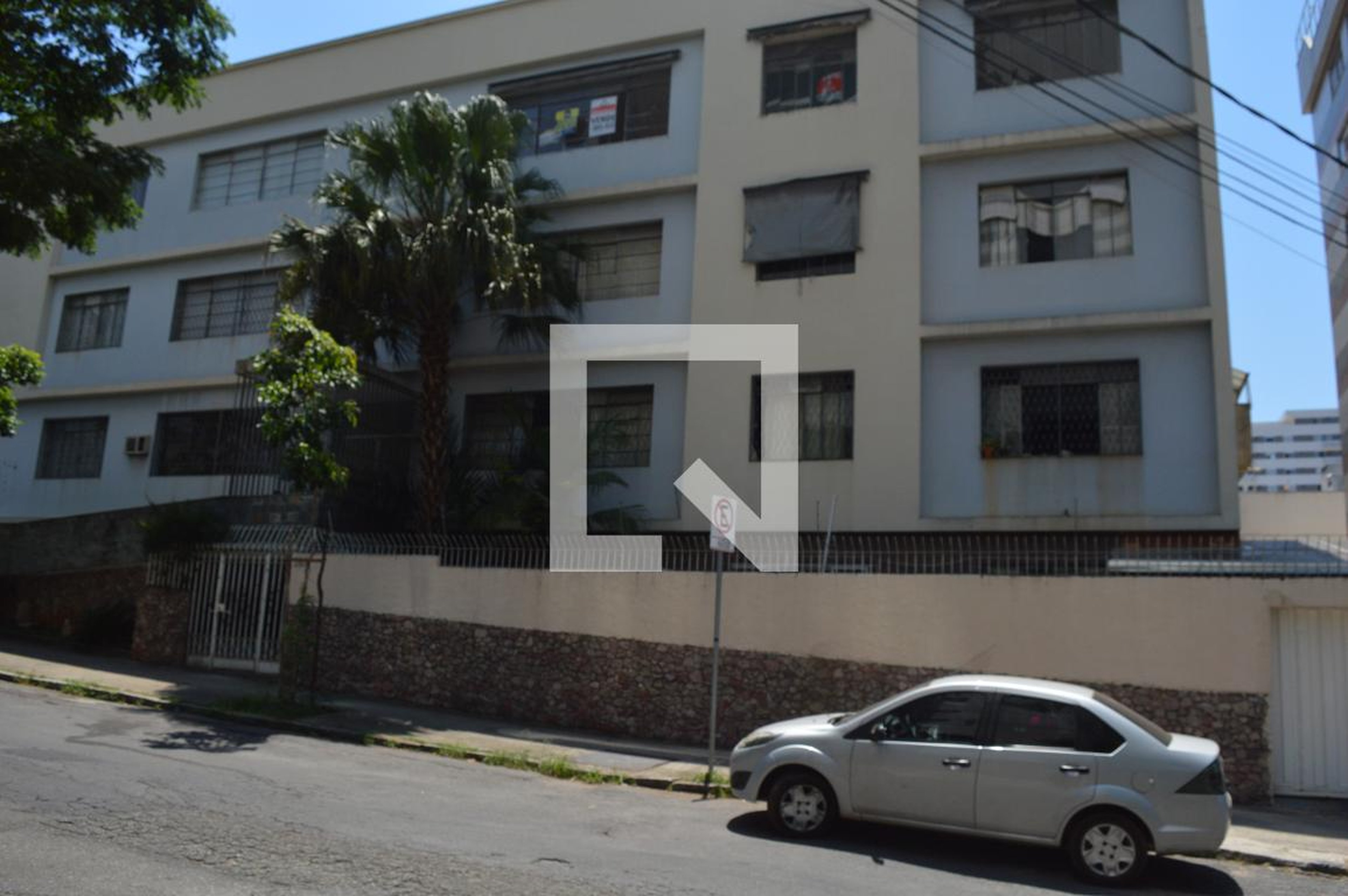 Fachada Condomínio em Rua Marechal Hermes, 193