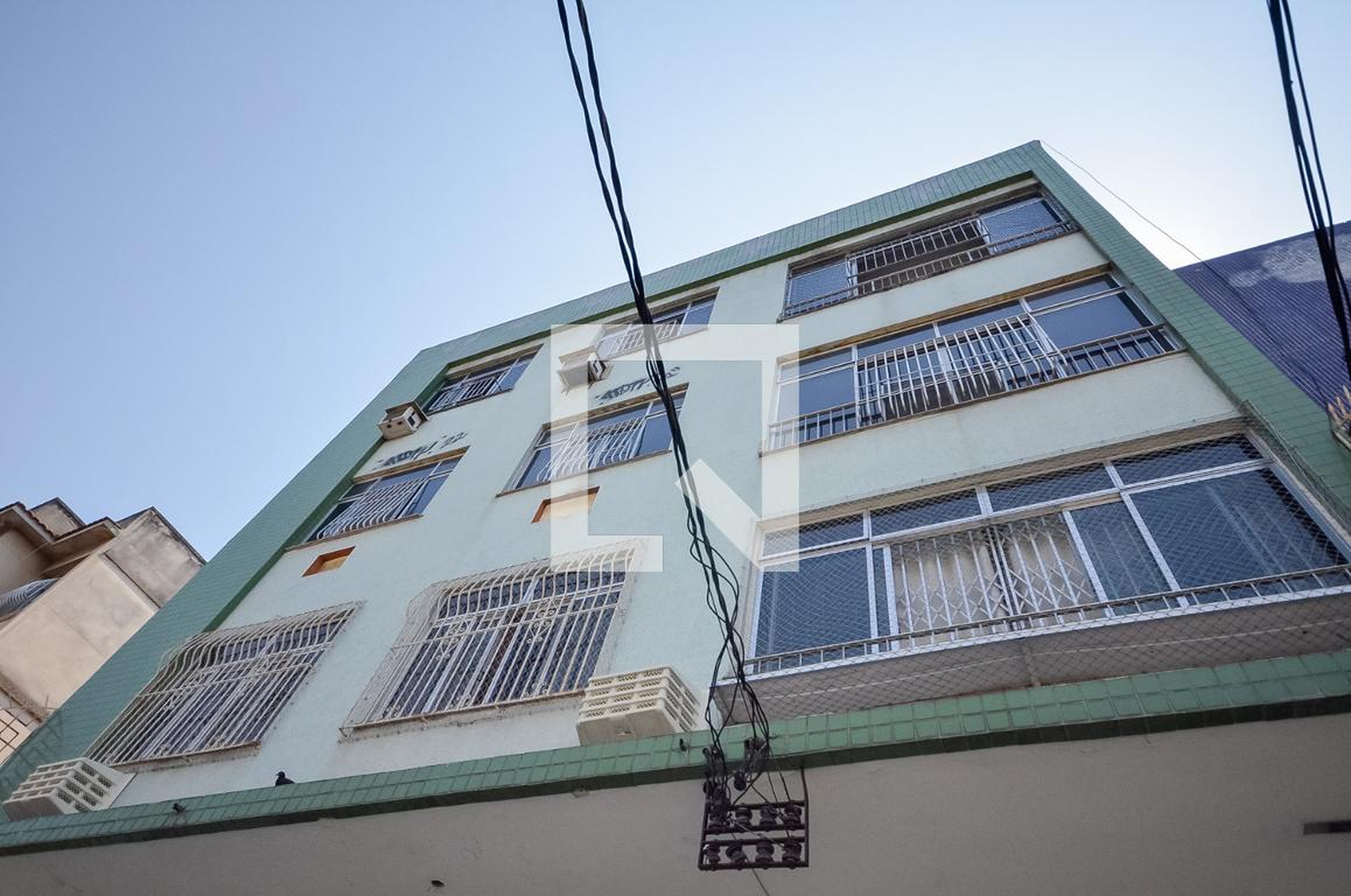 Fachada Condomínio em Rua São Januário, 805