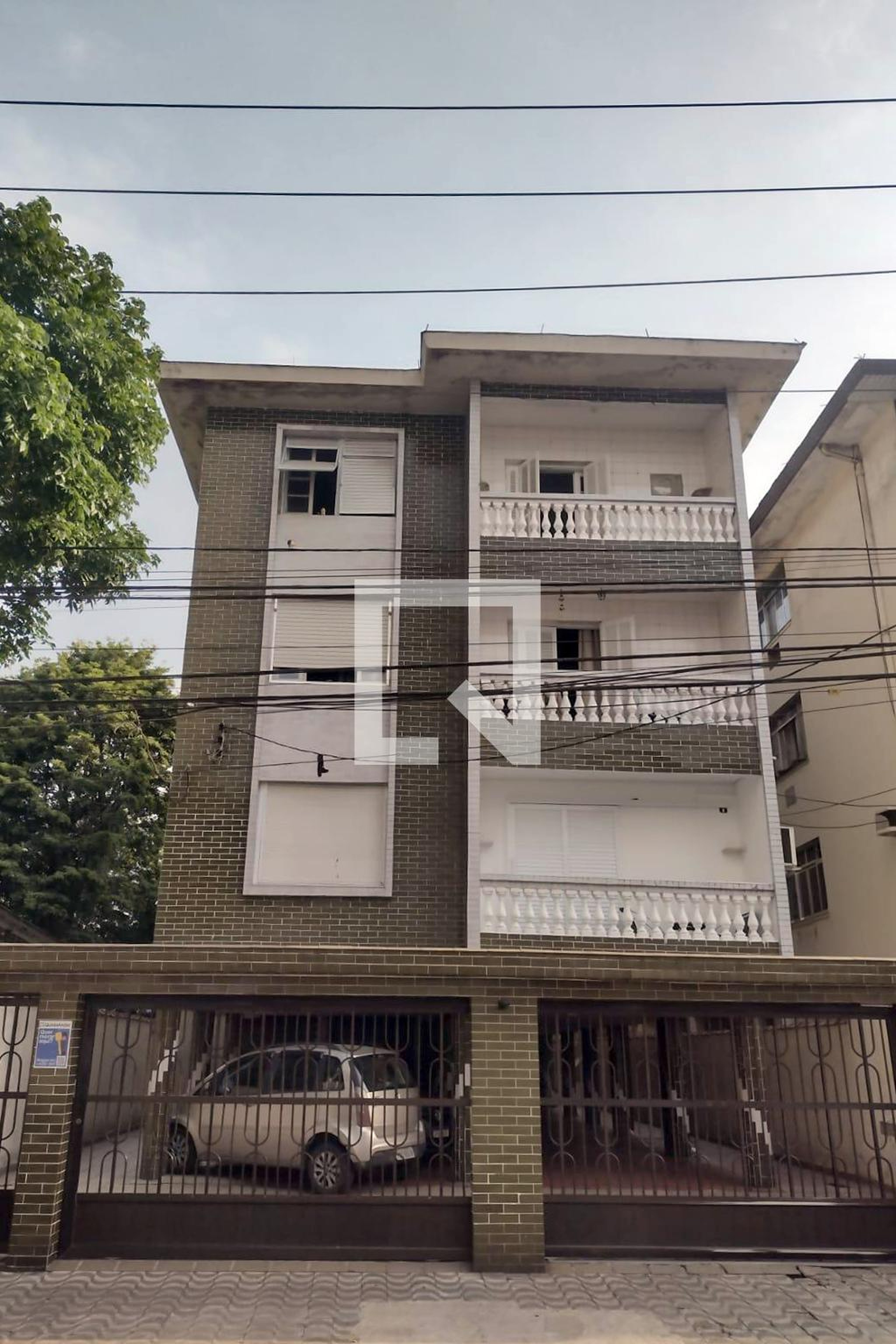 Fachada Condomínio em Rua Alexandre Herculano, 23