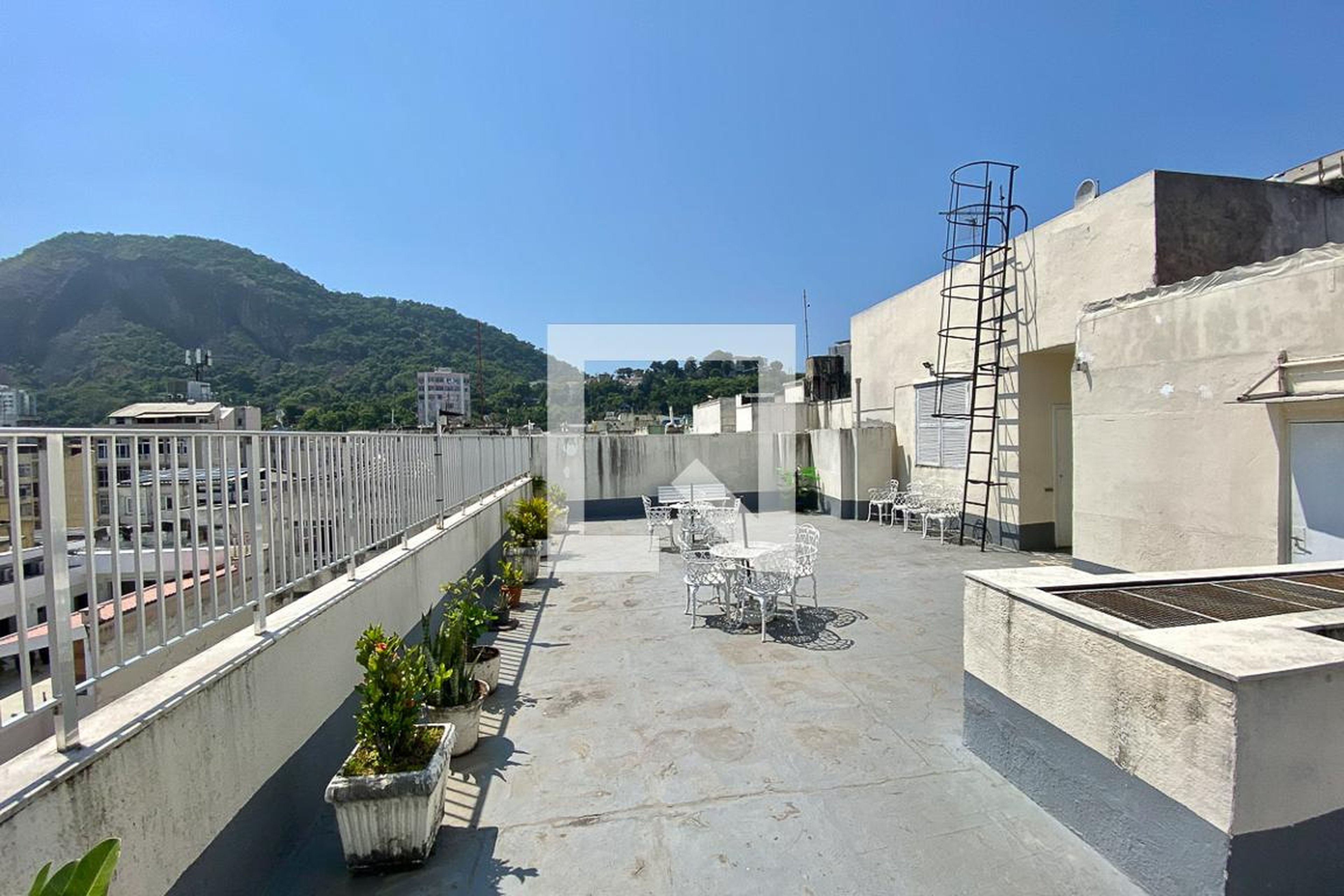 Área comum - Nenhum