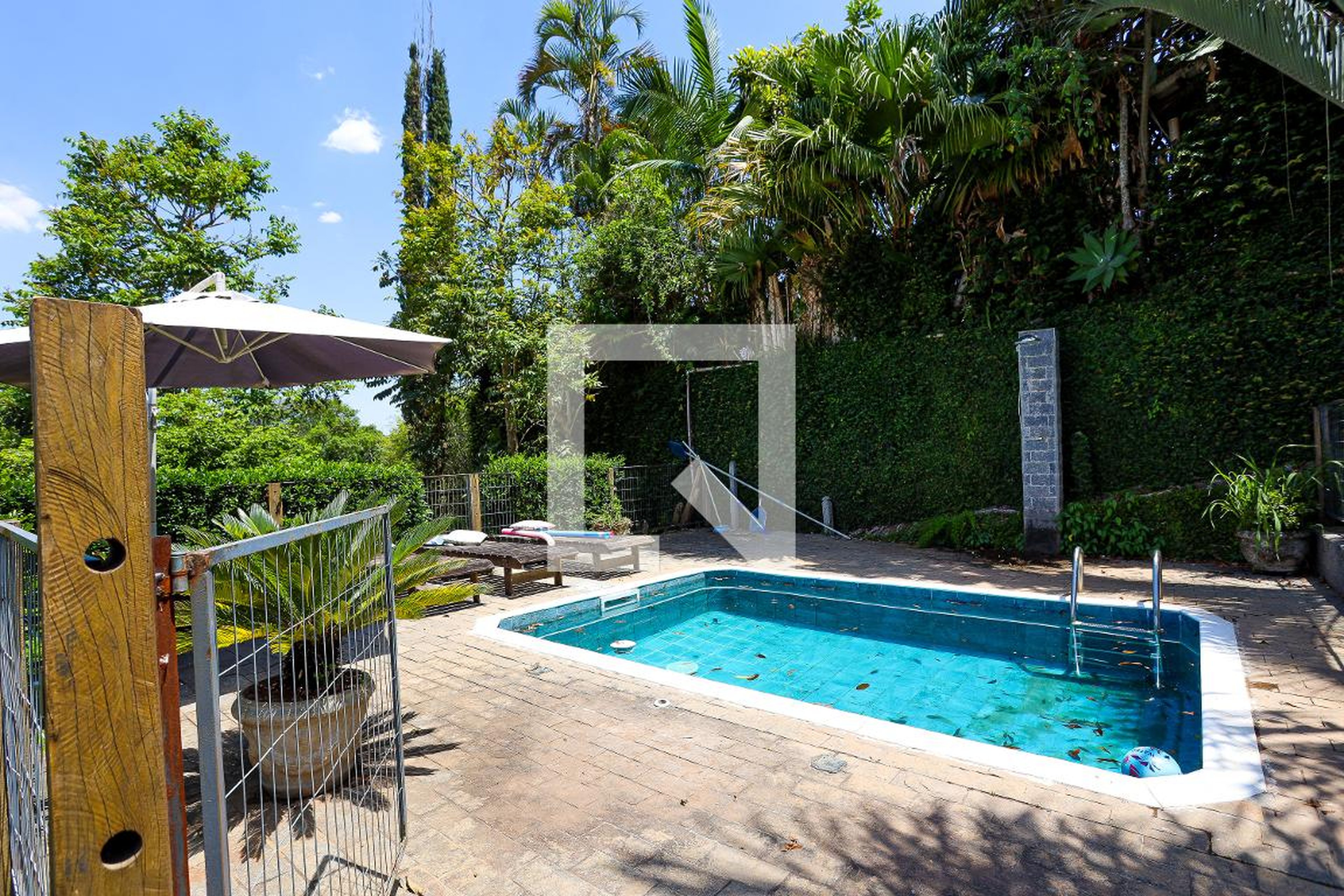 Piscina Condomínio em Rua Belgrado, 220