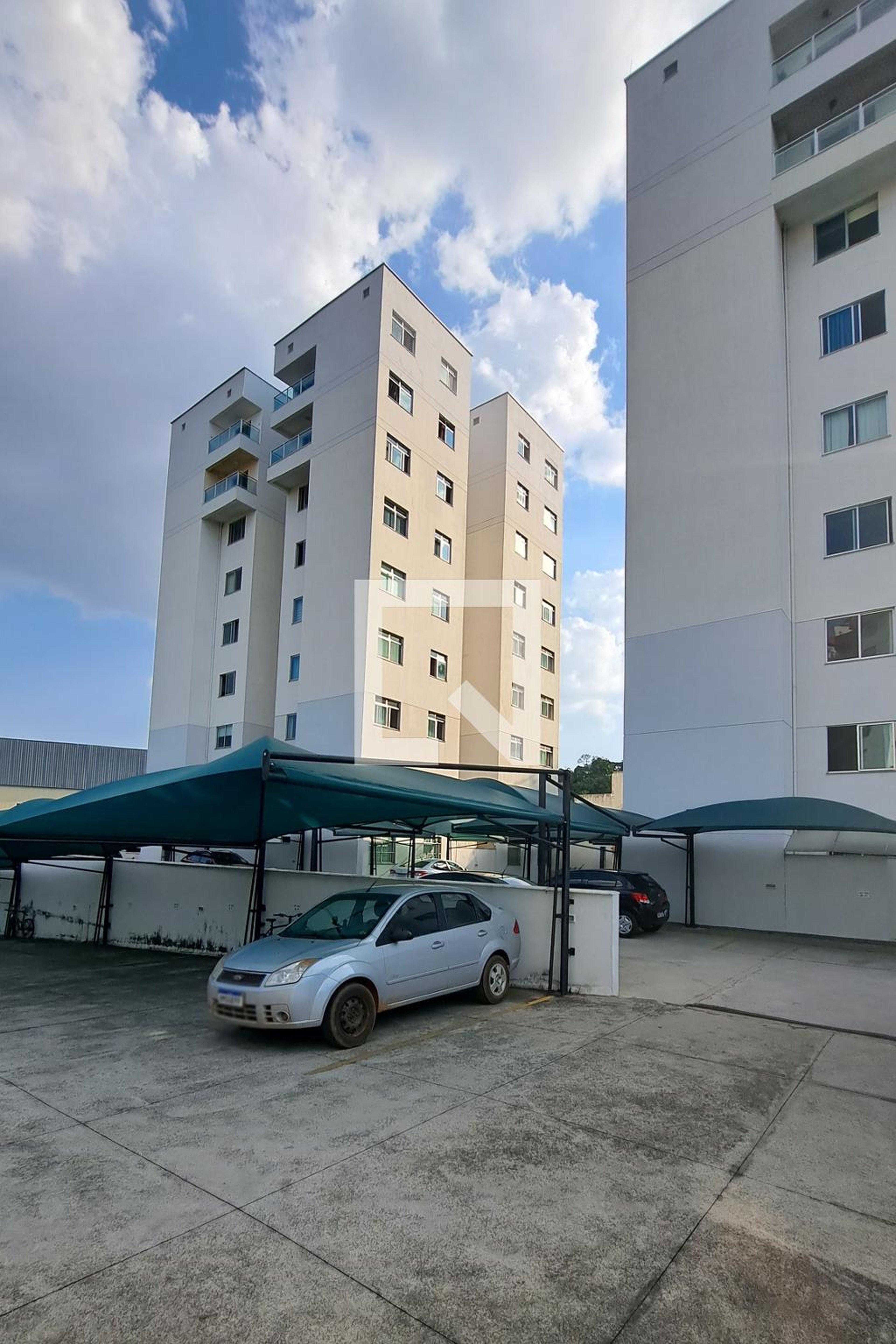 Fachada Residencial Estrada Real