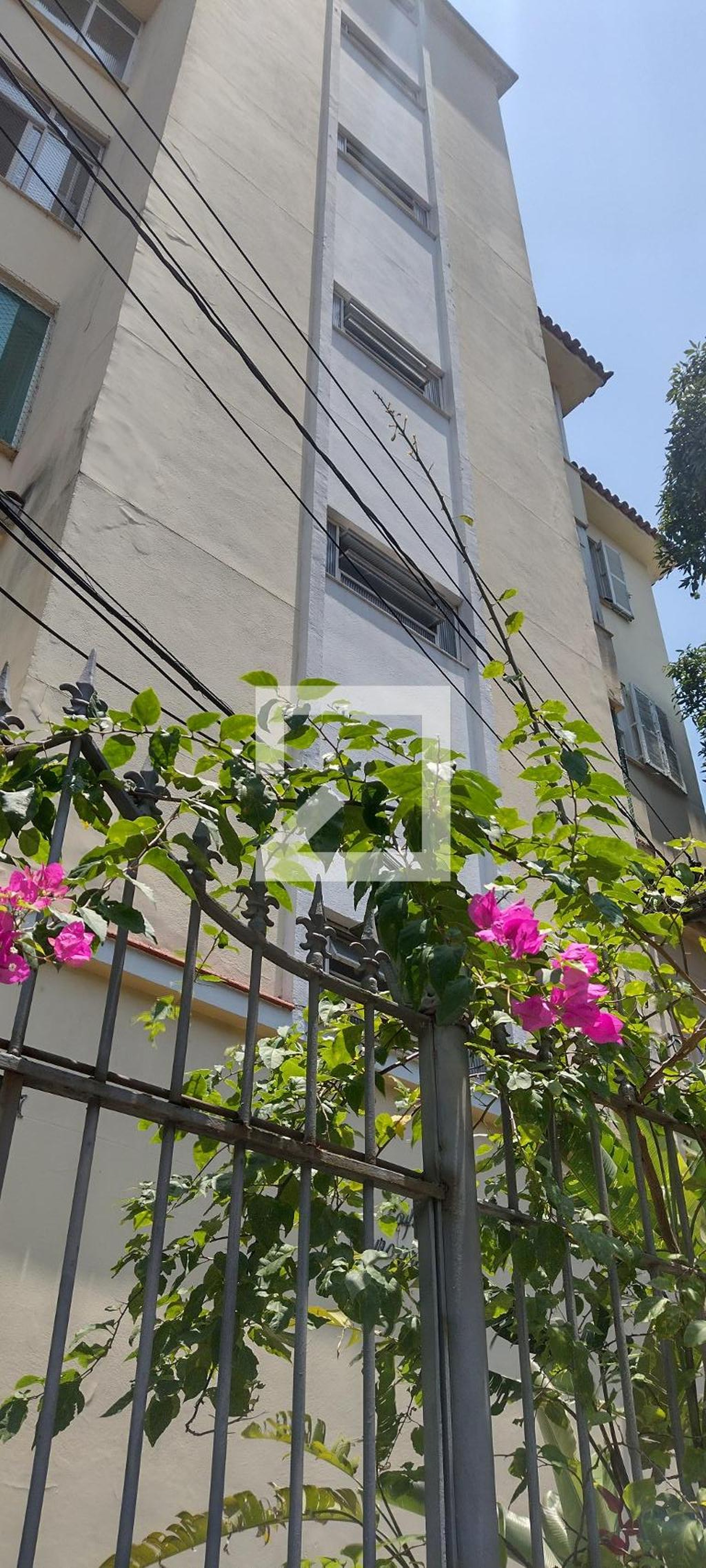 Fachada Condomínio em Rua Coronel Afonso Romano, 87