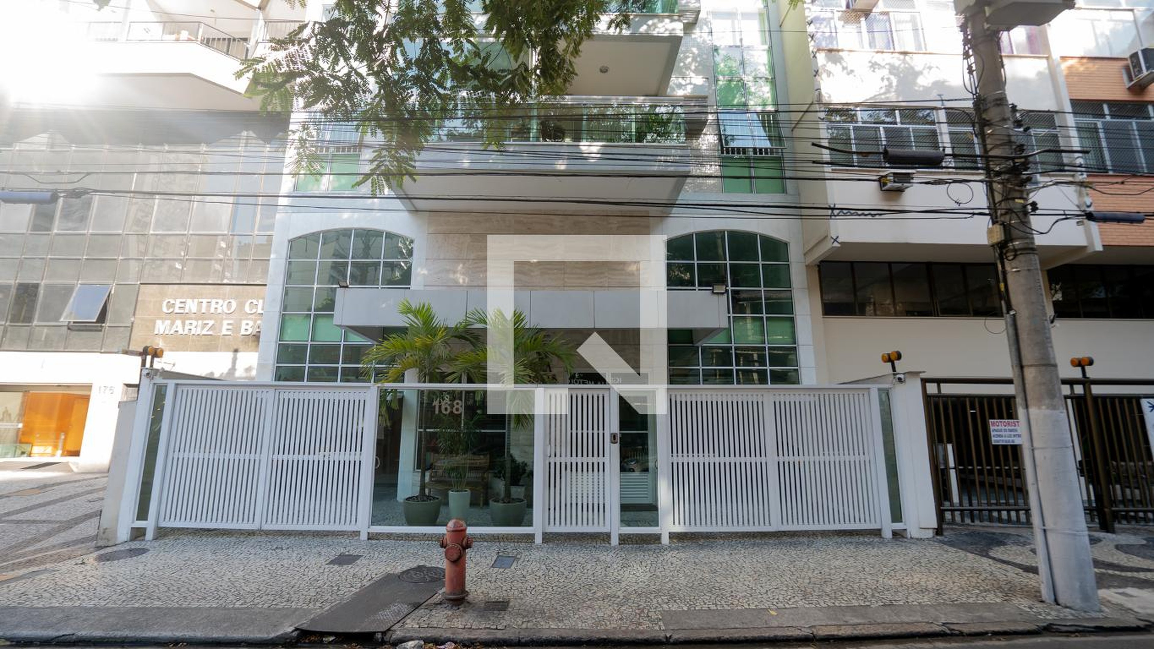 Fachada do Prédio Condomínio Via Lobos