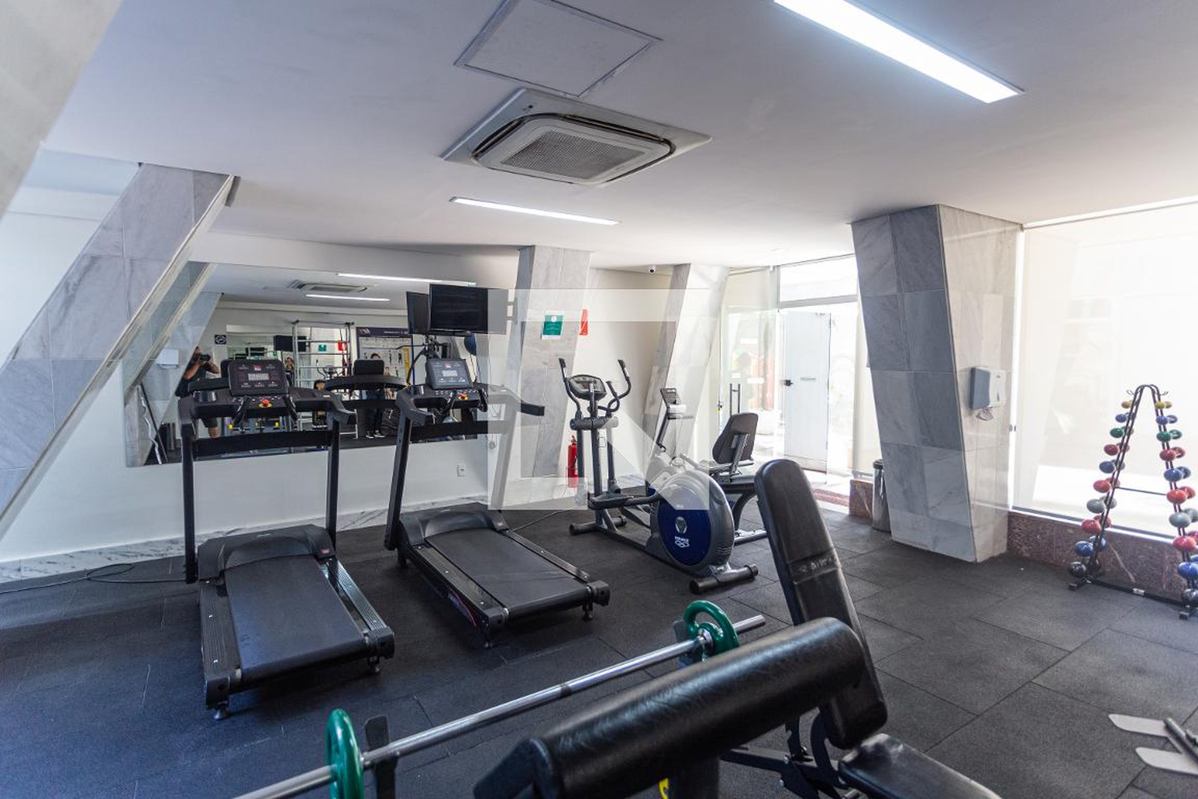 Academia - Edifício Palais de Versailles