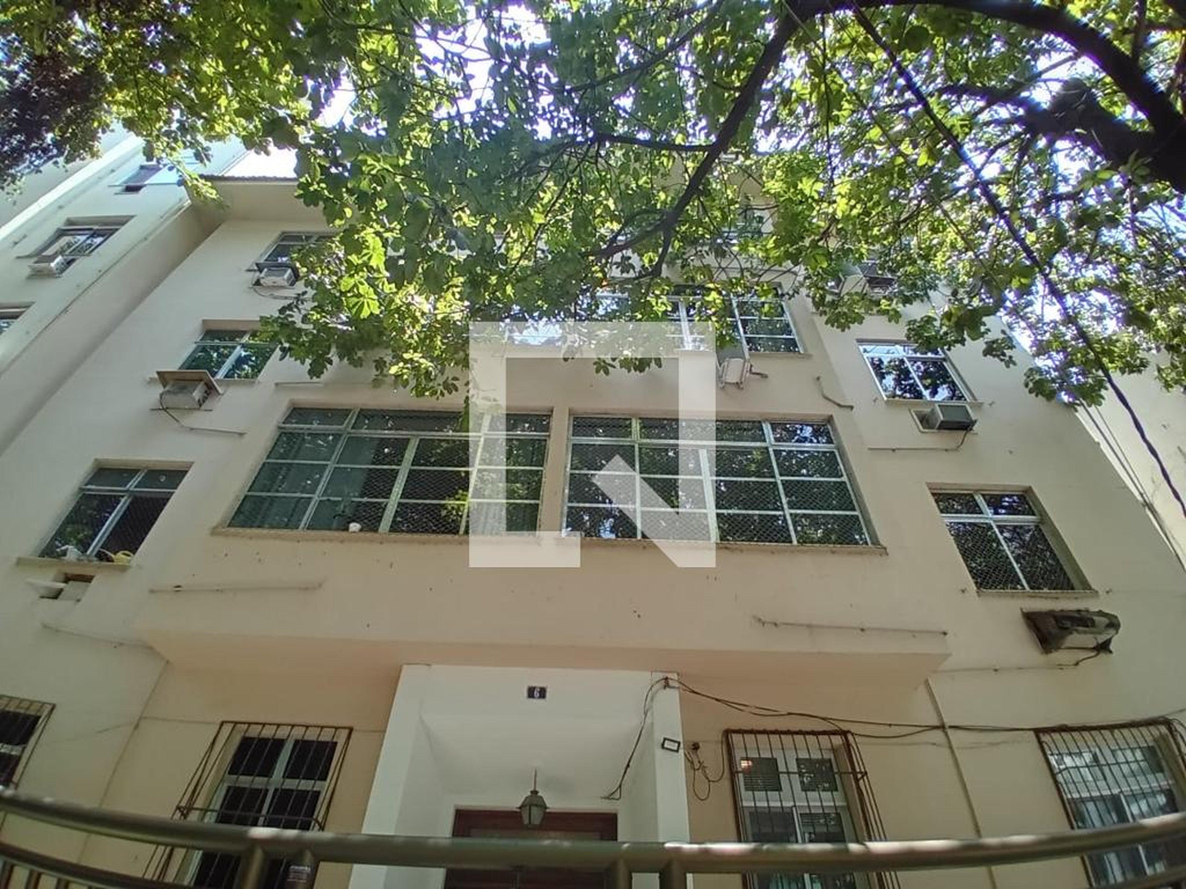Fachada do Prédio Condomínio em Rua Paulino Fernandes, 6