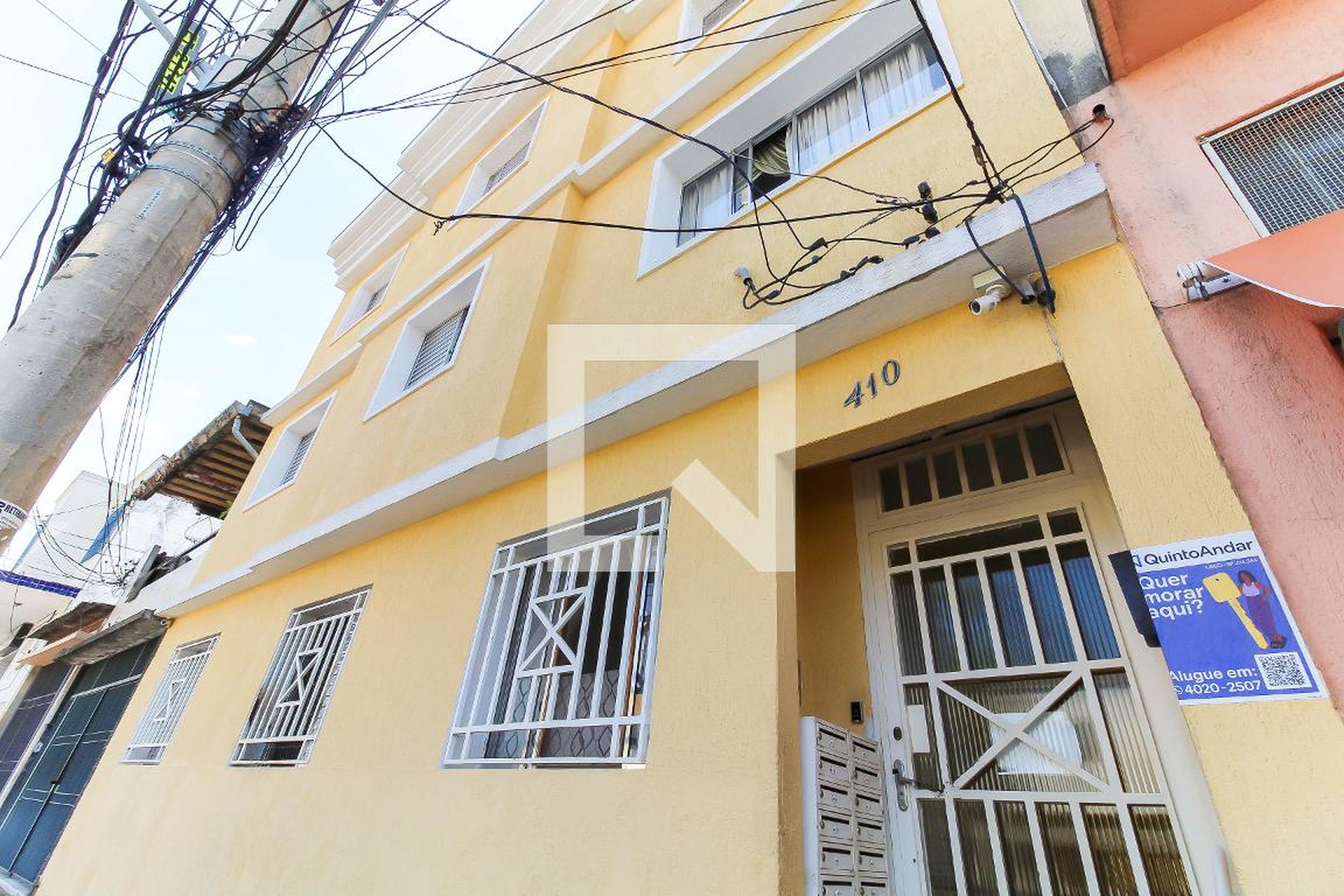 Fachada Condomínio em Rua Ibitinga, 410