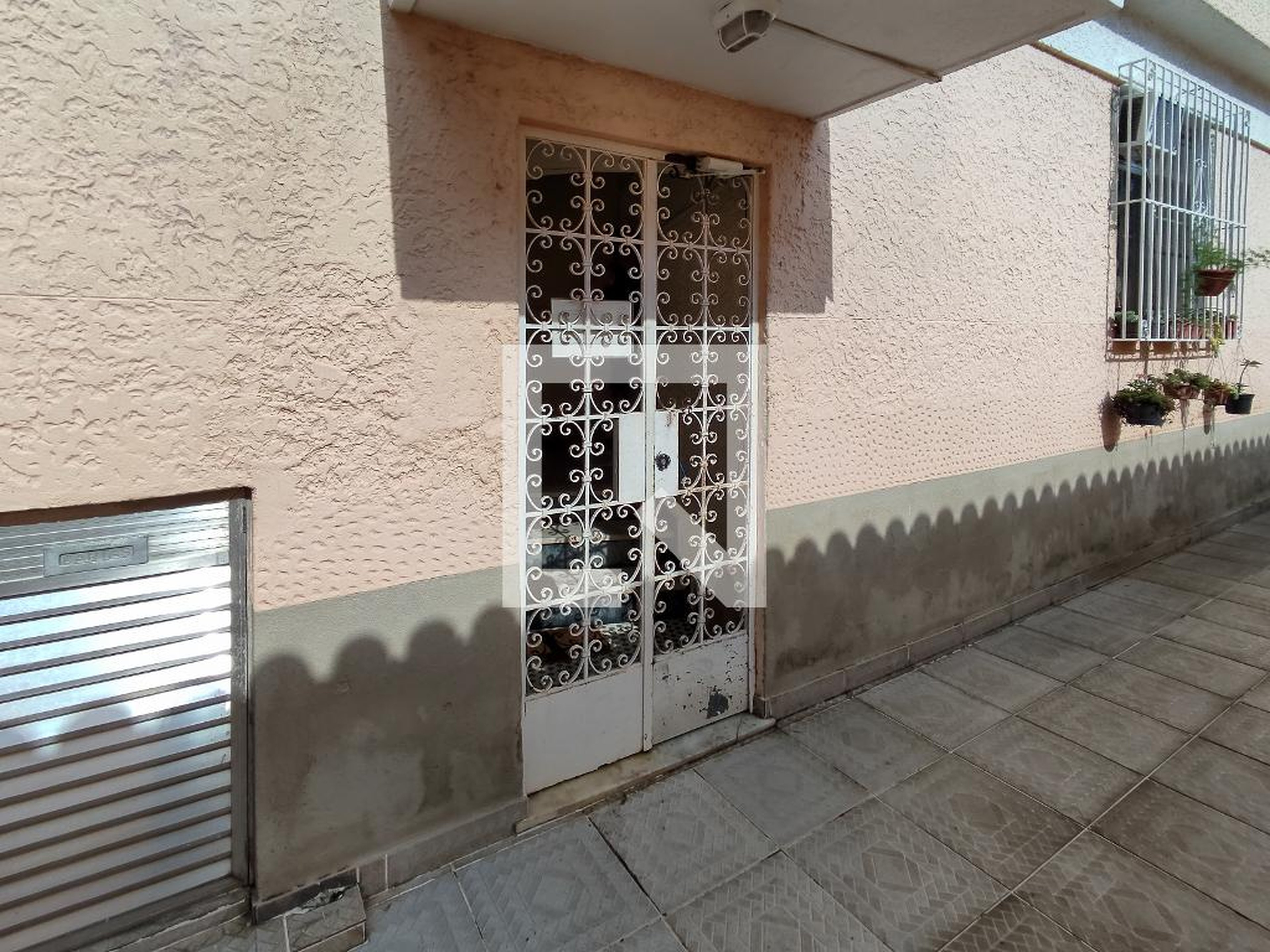 Entrada - Raja Gabaglia