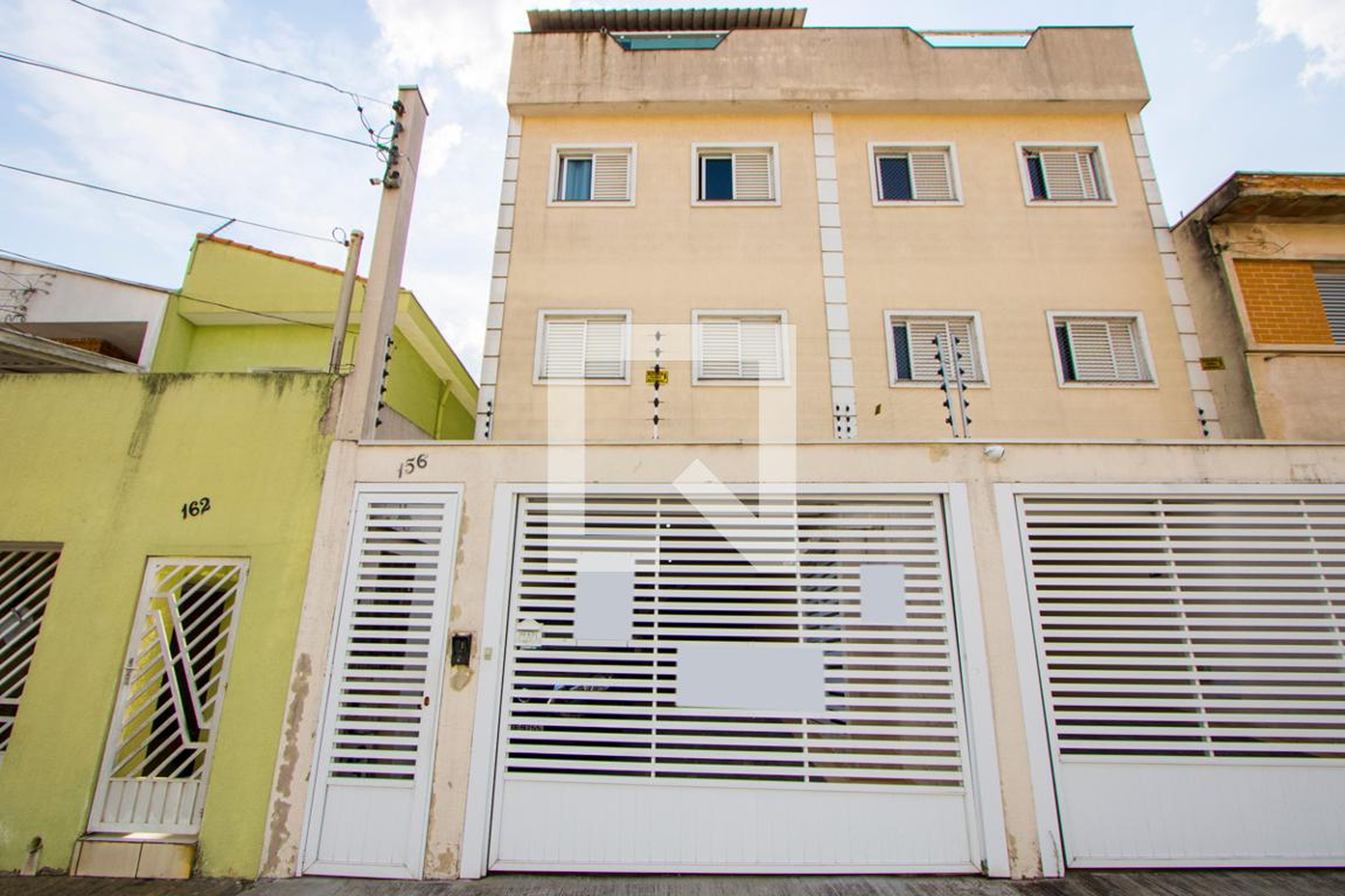 Fachada Condomínio em Rua Ararima, 156