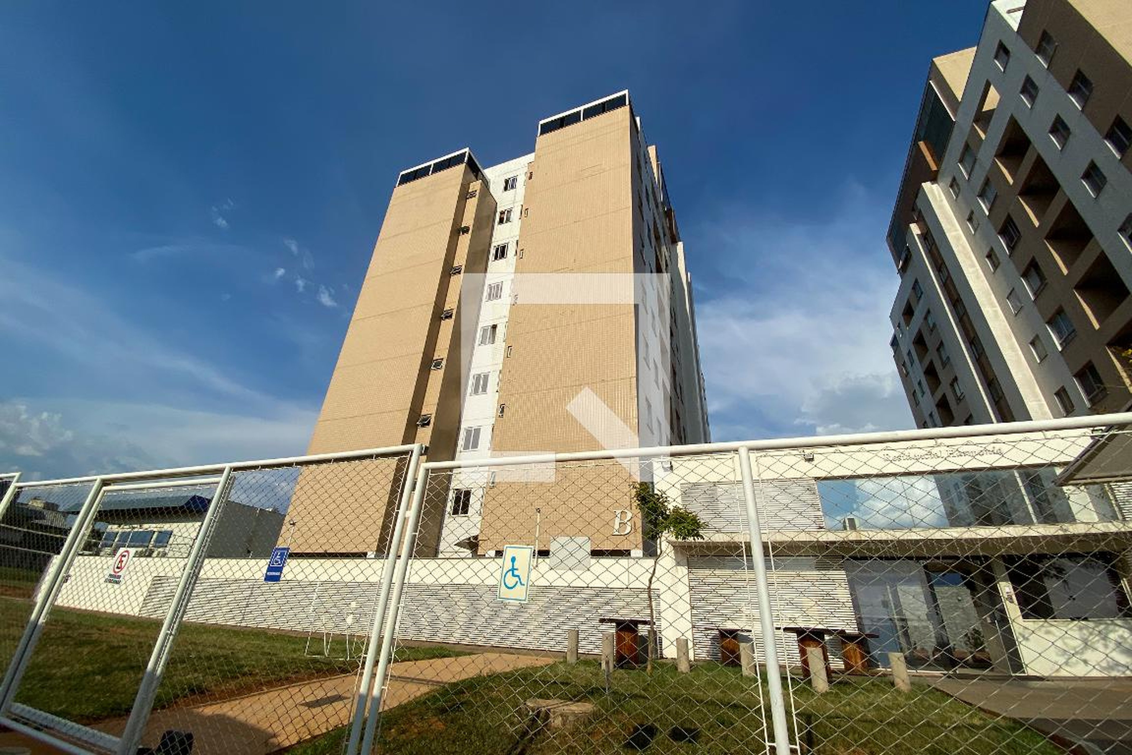 Fachada Condomínio em Qs 502 Conjunto 2, 1