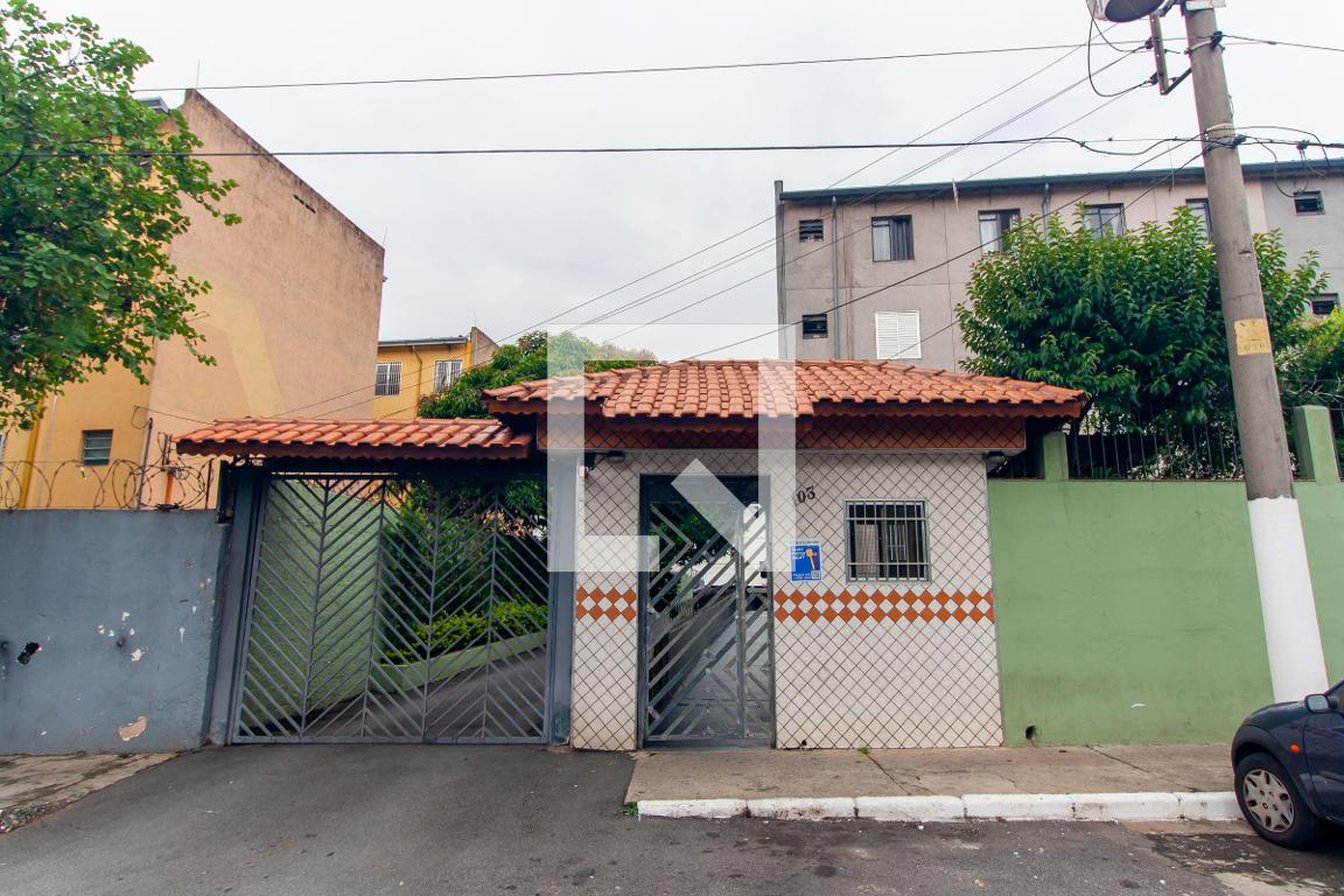 Fachada Condomínio em Rua Rio Duas Barras, 103