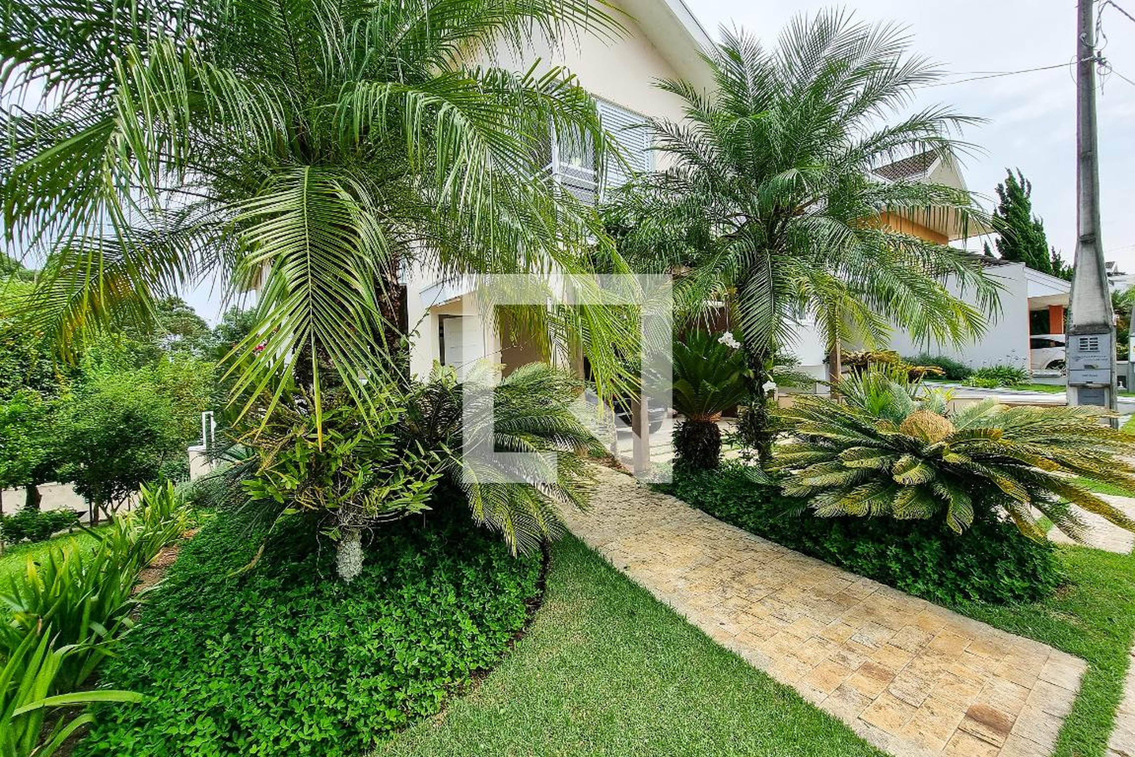 Fachada Condomínio em Rua Virgínia Rivoli Gomes, 243