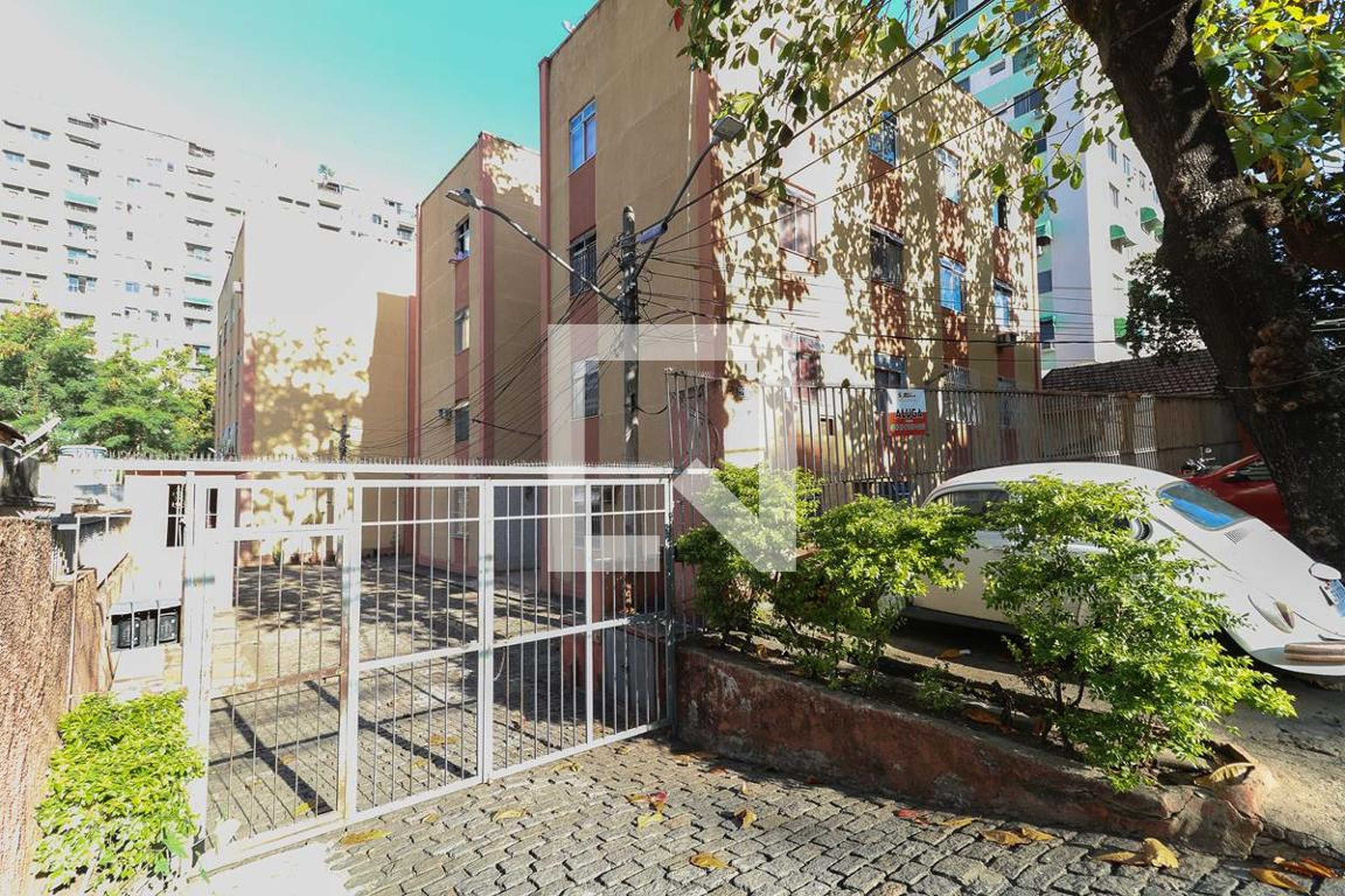 Fachada do Condomínio Condomínio em Rua Curupaiti, 345