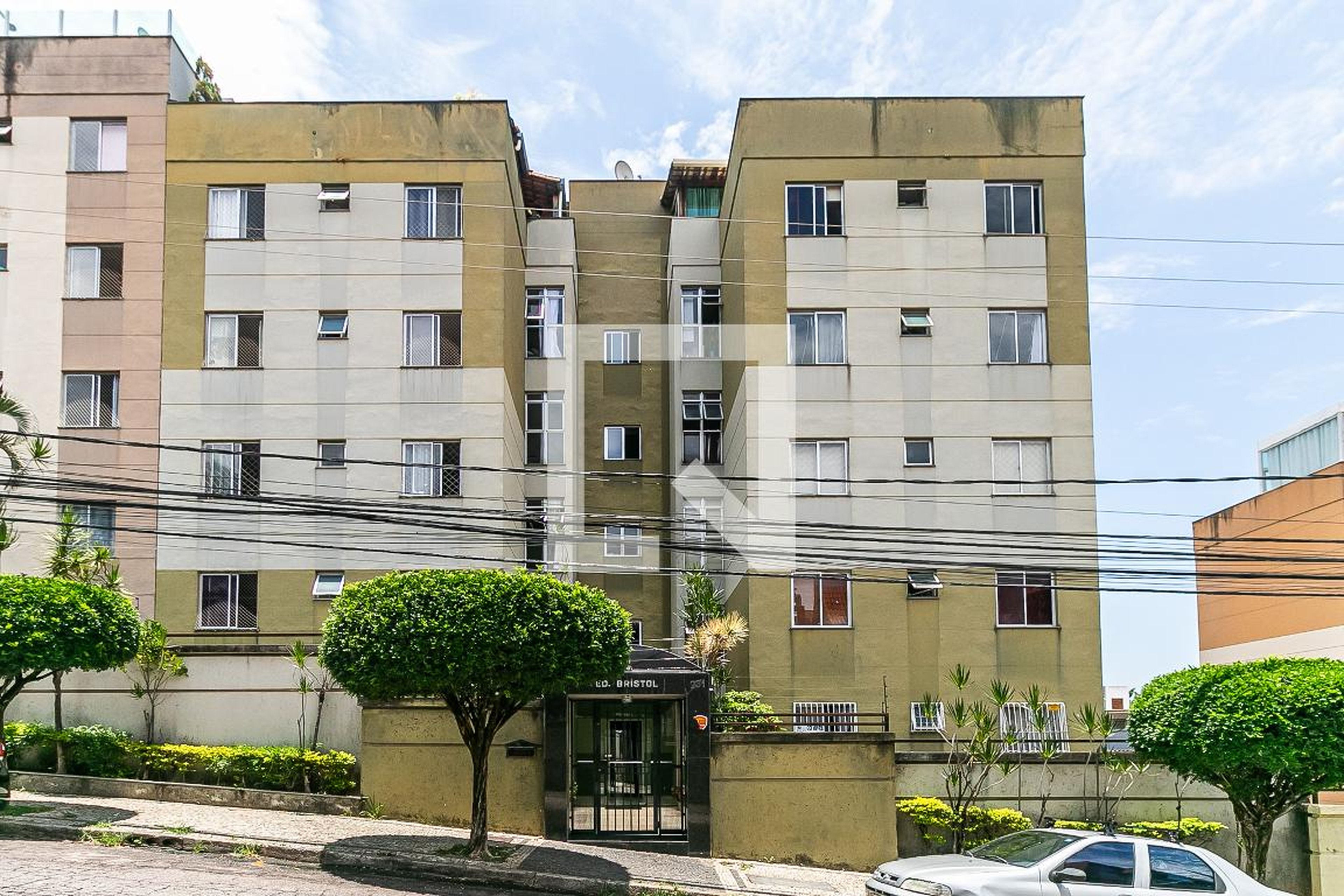Fachada Condomínio CD Bristol