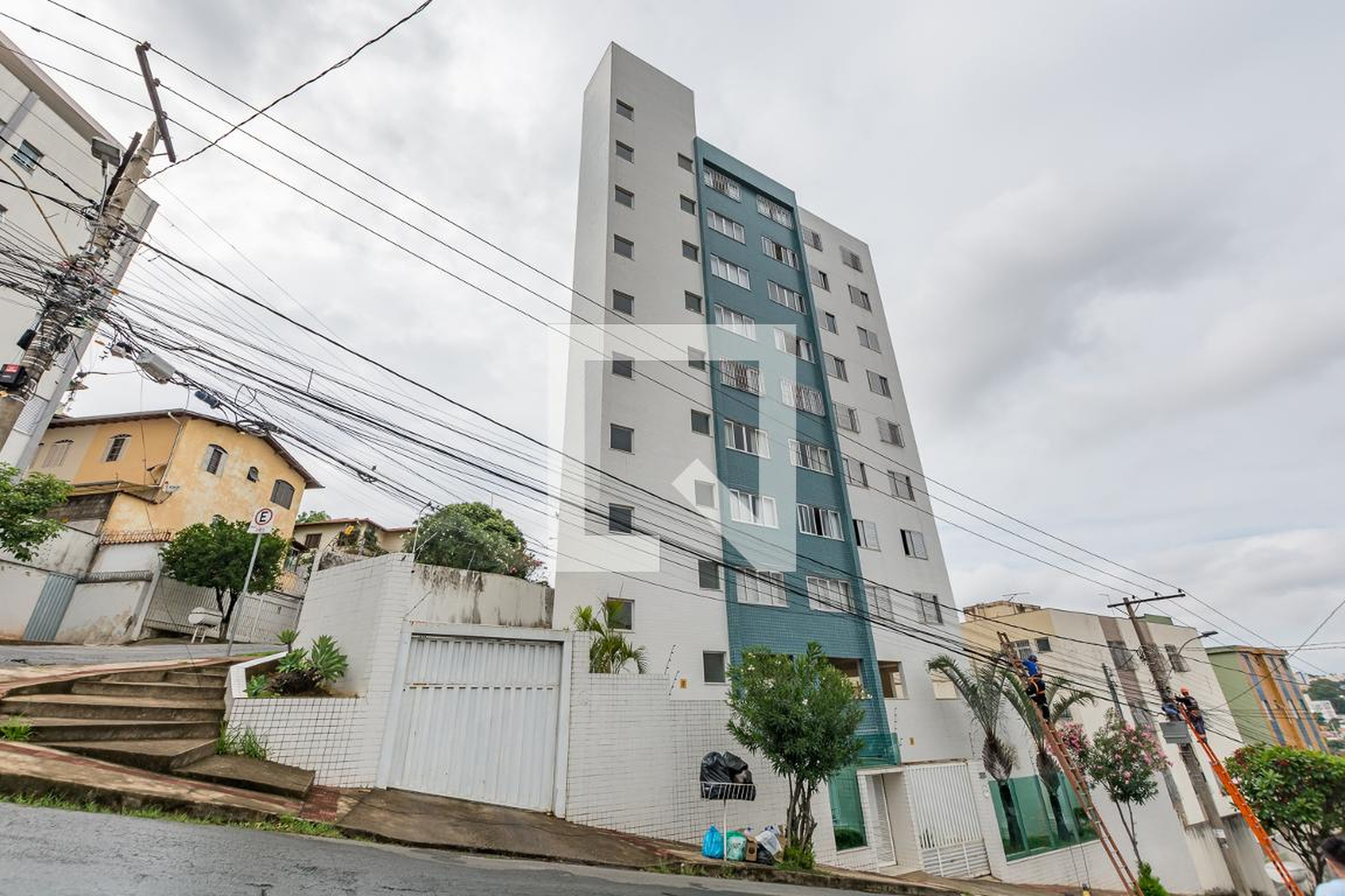 Fachada Condomínio em Rua Zínia, 330