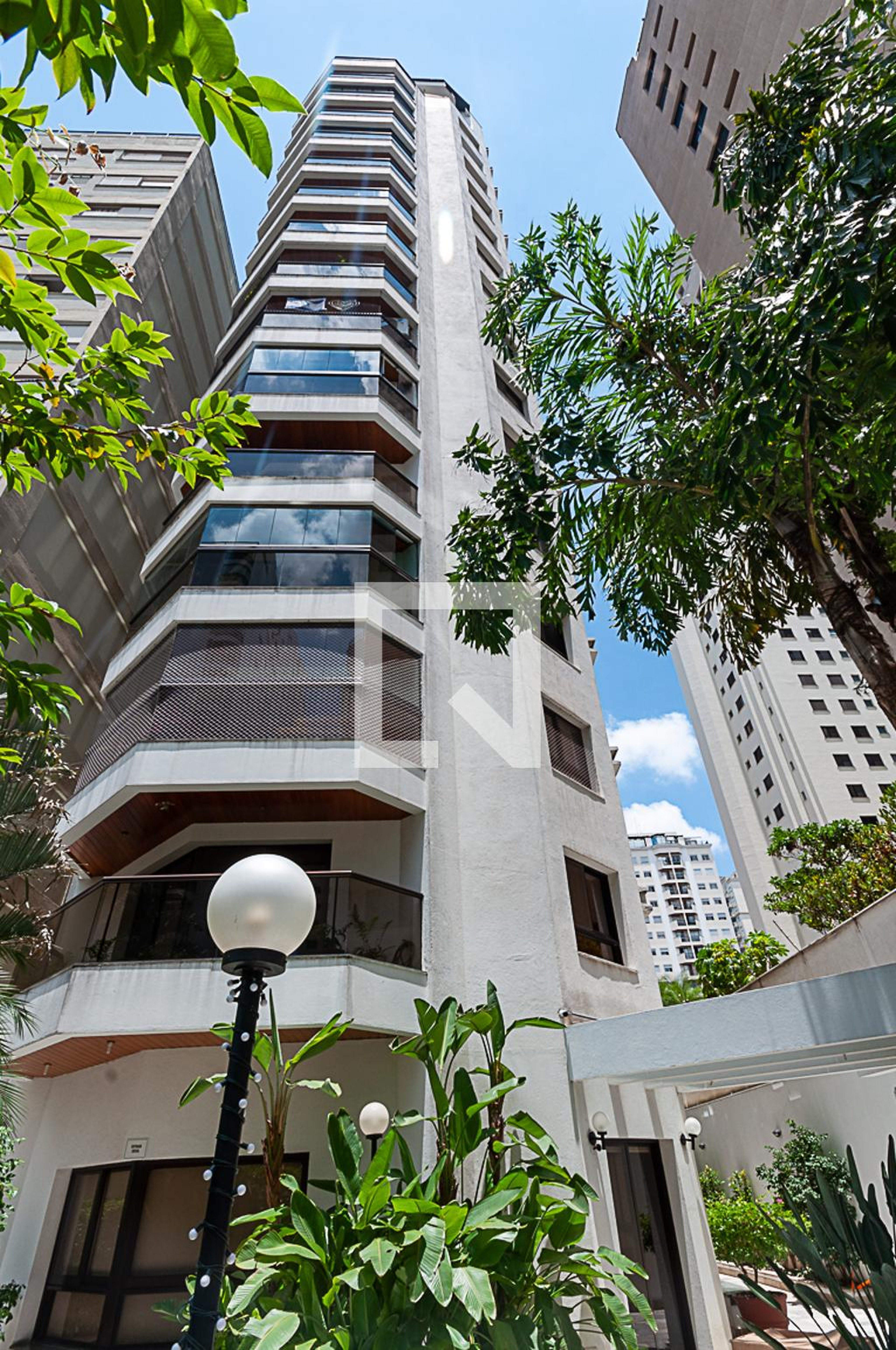 Fachada Condomínio Catari