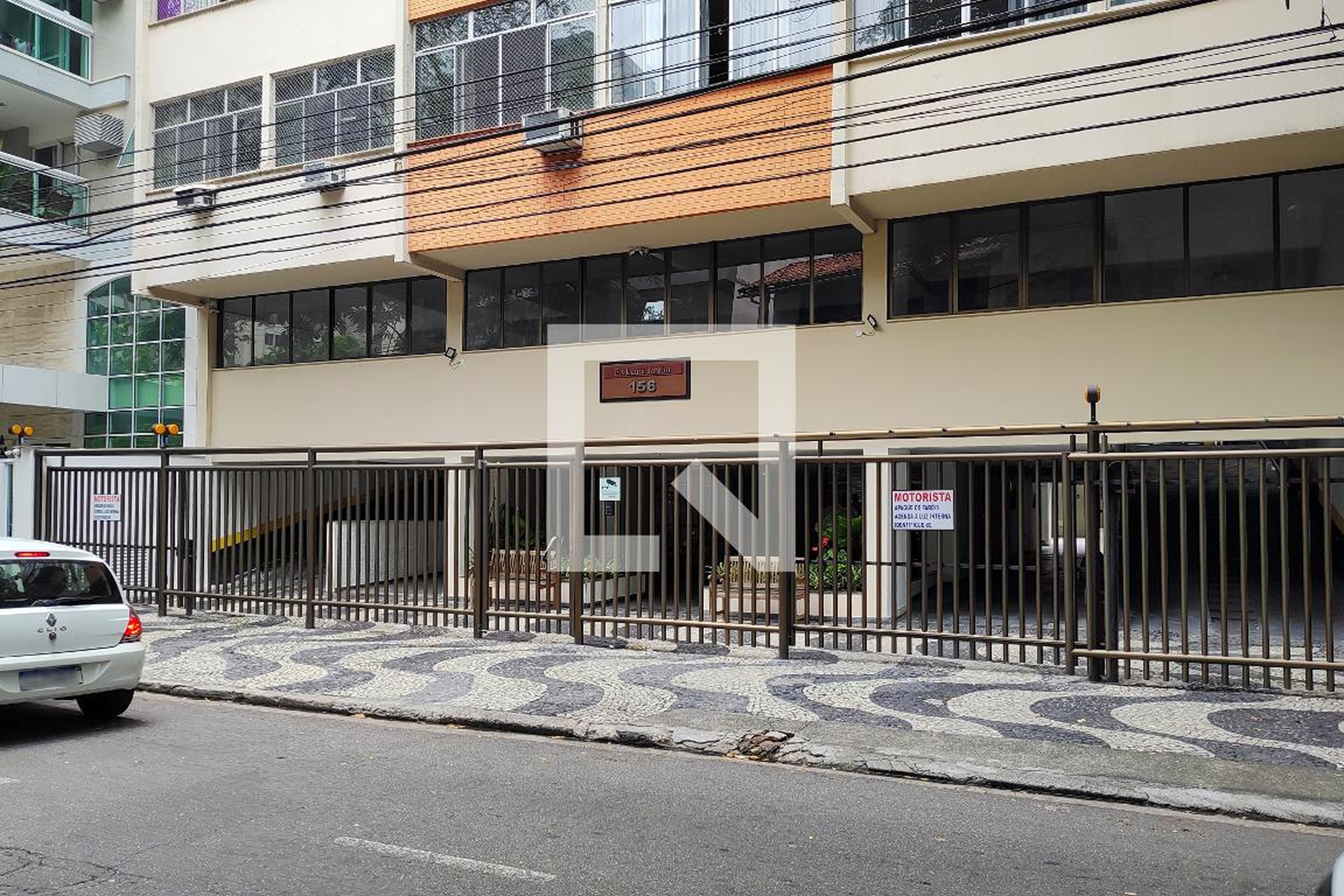 Fachada do Prédio Condomínio Laura Jardim