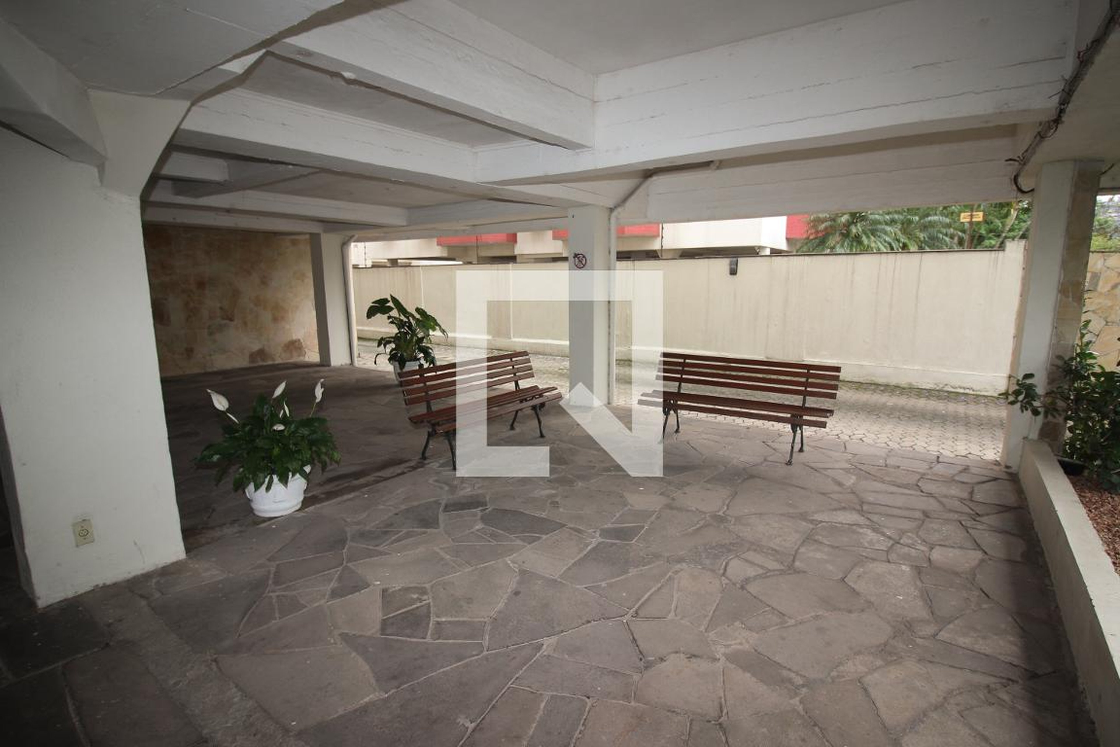 Hall de entrada - Luiz de Camões