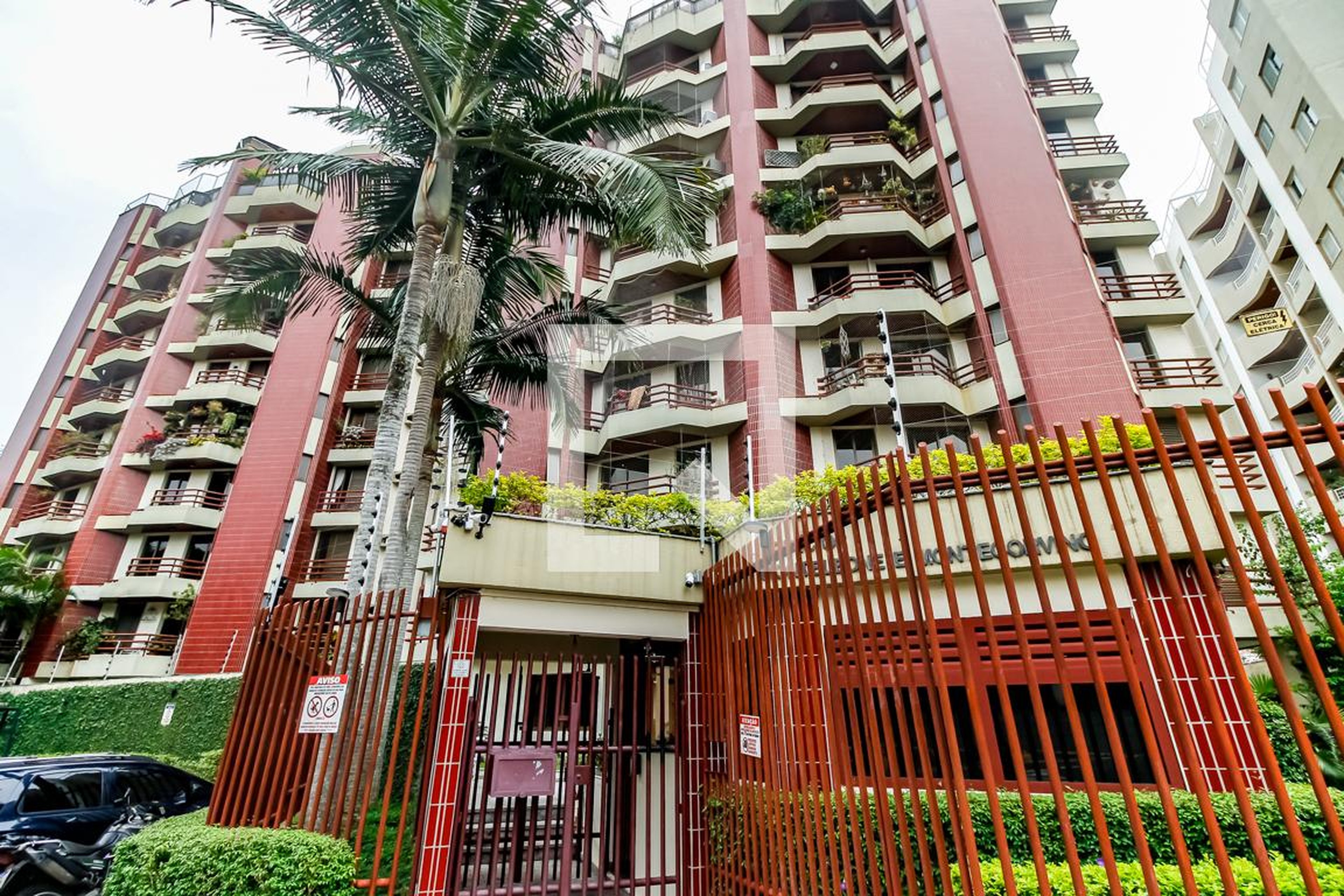 Fachada do Prédio Condomínio Monte Leone E Monte Corvino