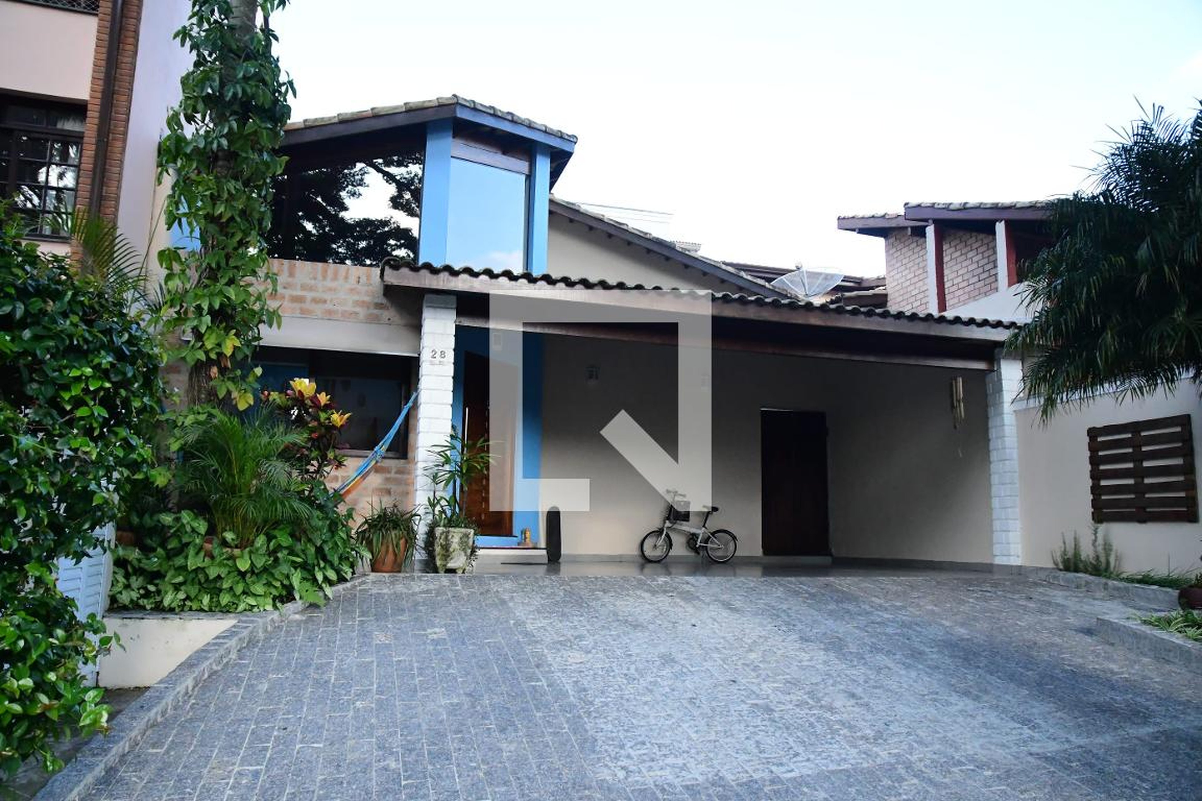 Fachada Condomínio em Rua Brinco de Princesa, 28