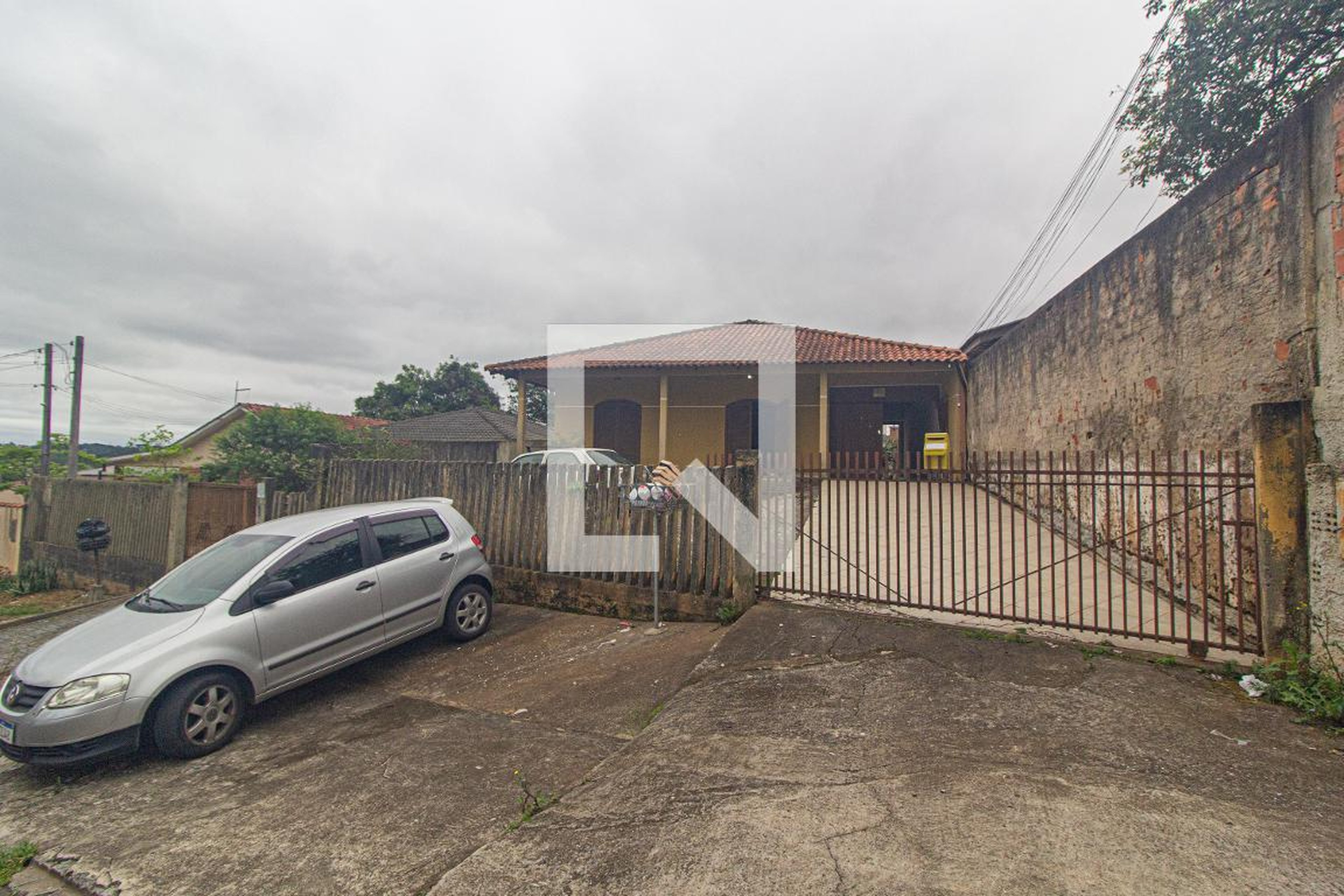 Fachada Condomínio em Rua Paranaguá, 320