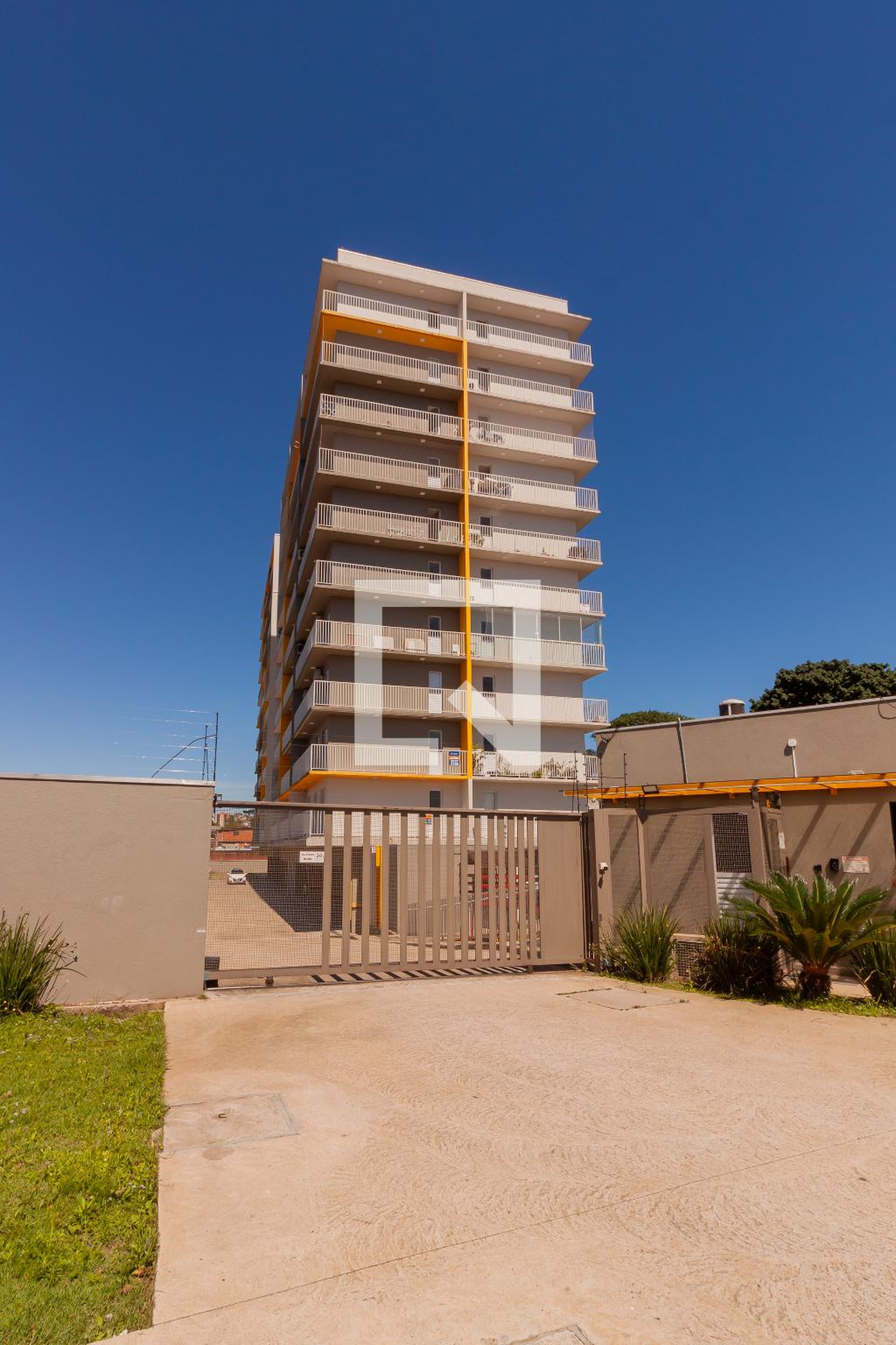 Fachada Condomínio em Rua Boa Saúde, 648