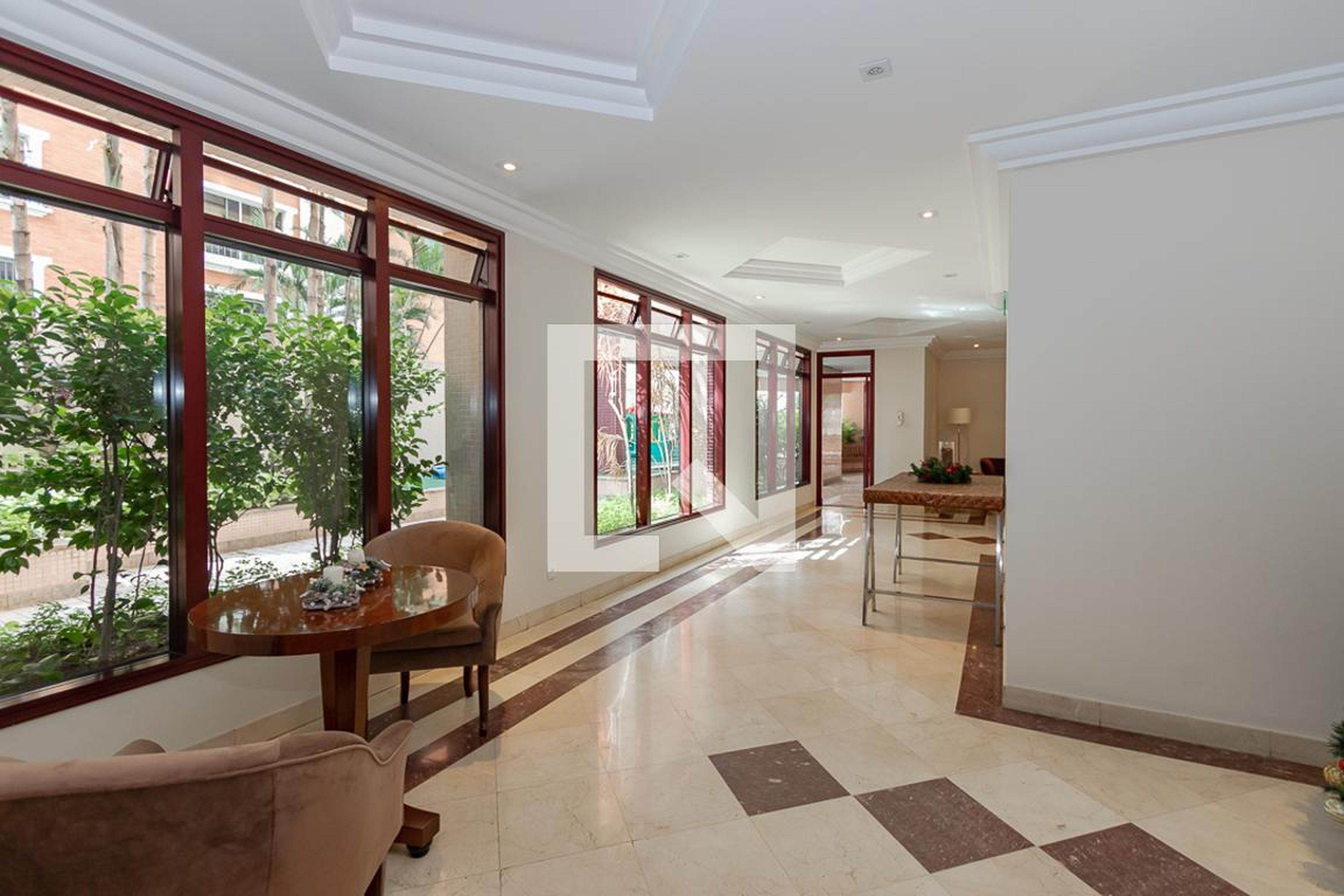 Hall de Entrada - New Orleans Gardem