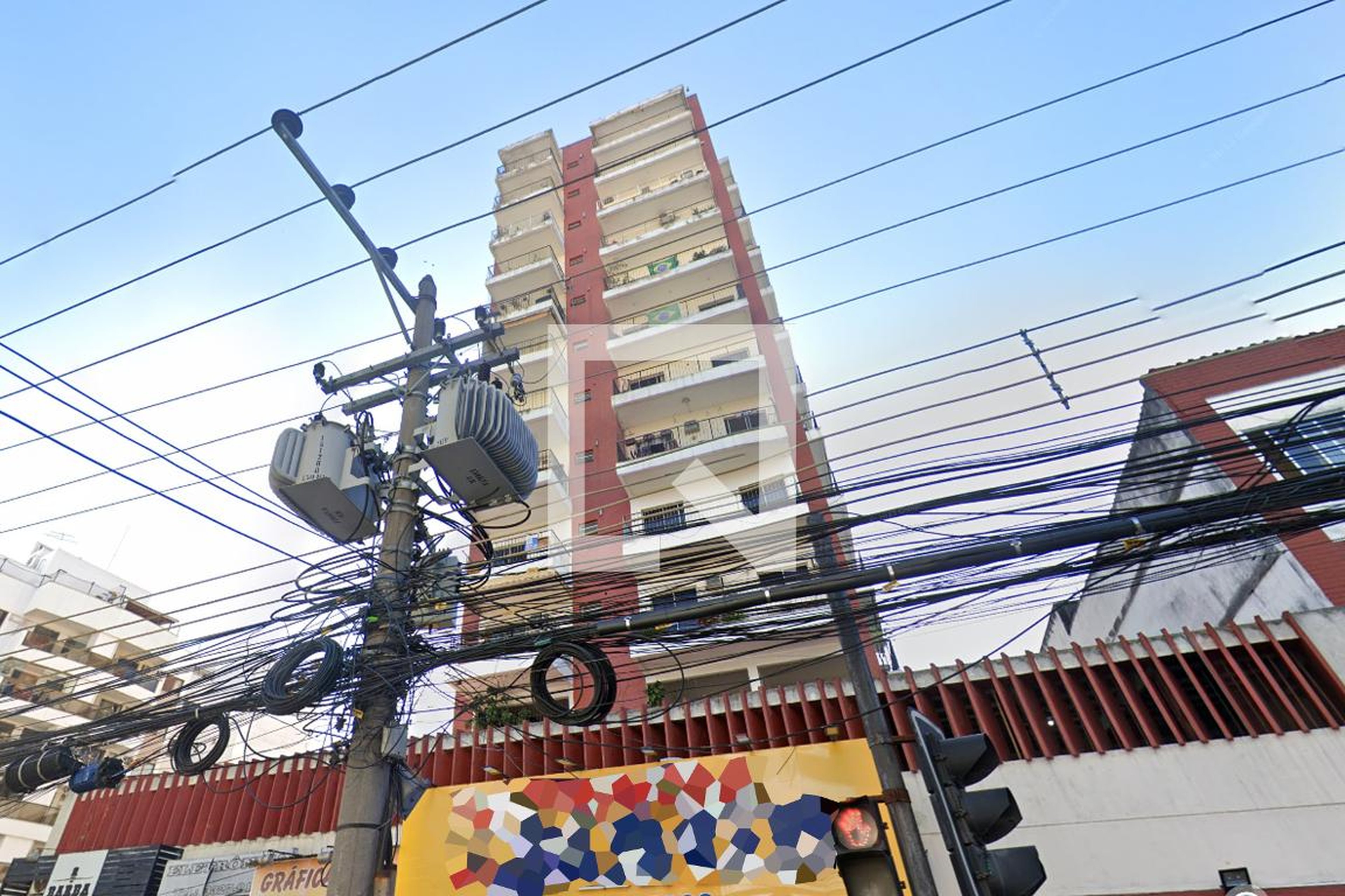 fachada Condomínio em Estrada do Pau-Ferro, 225