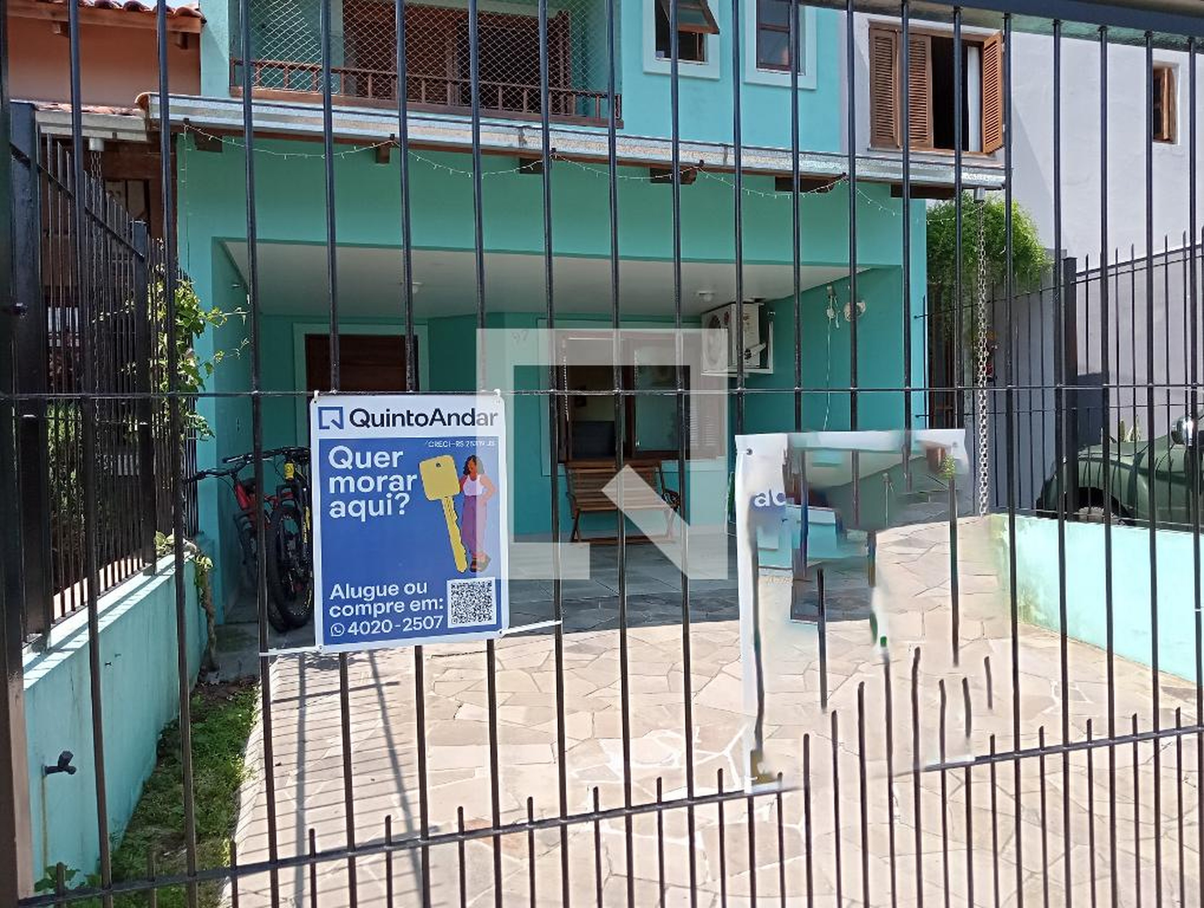 Fachada Condomínio em Rua Pedro da Silva Nava, 97