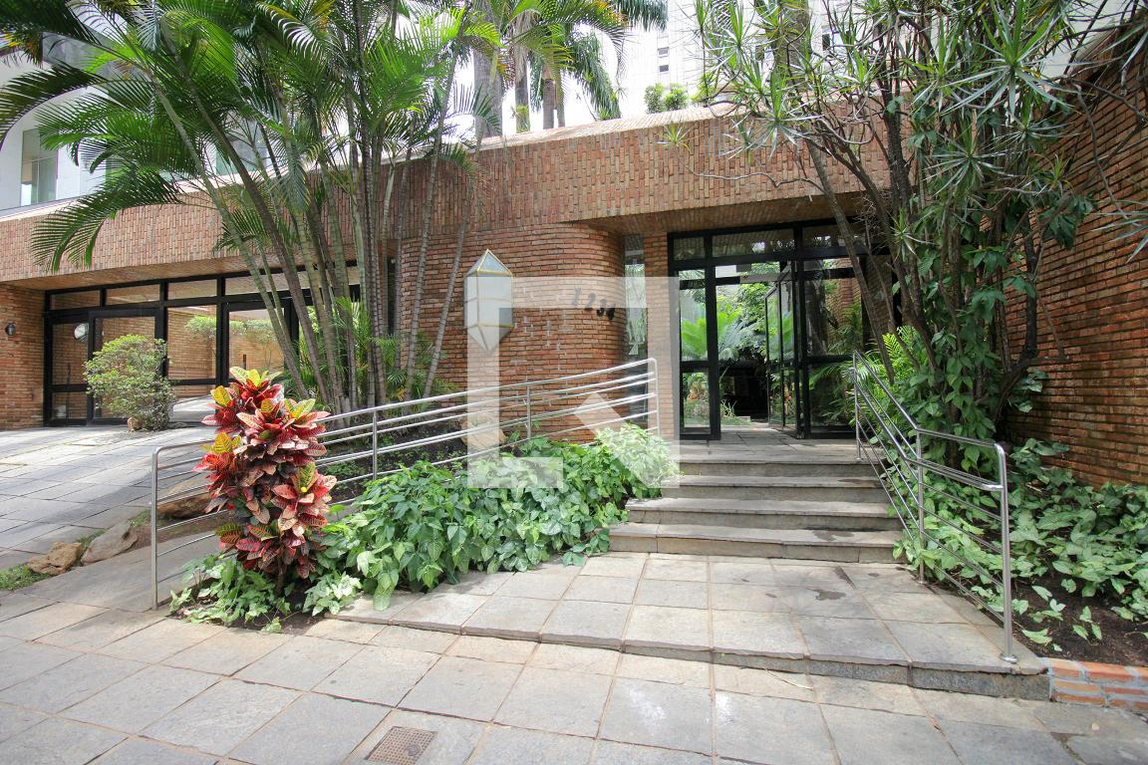 Fachada Condomínio em Rua Tomé de Souza, 1243