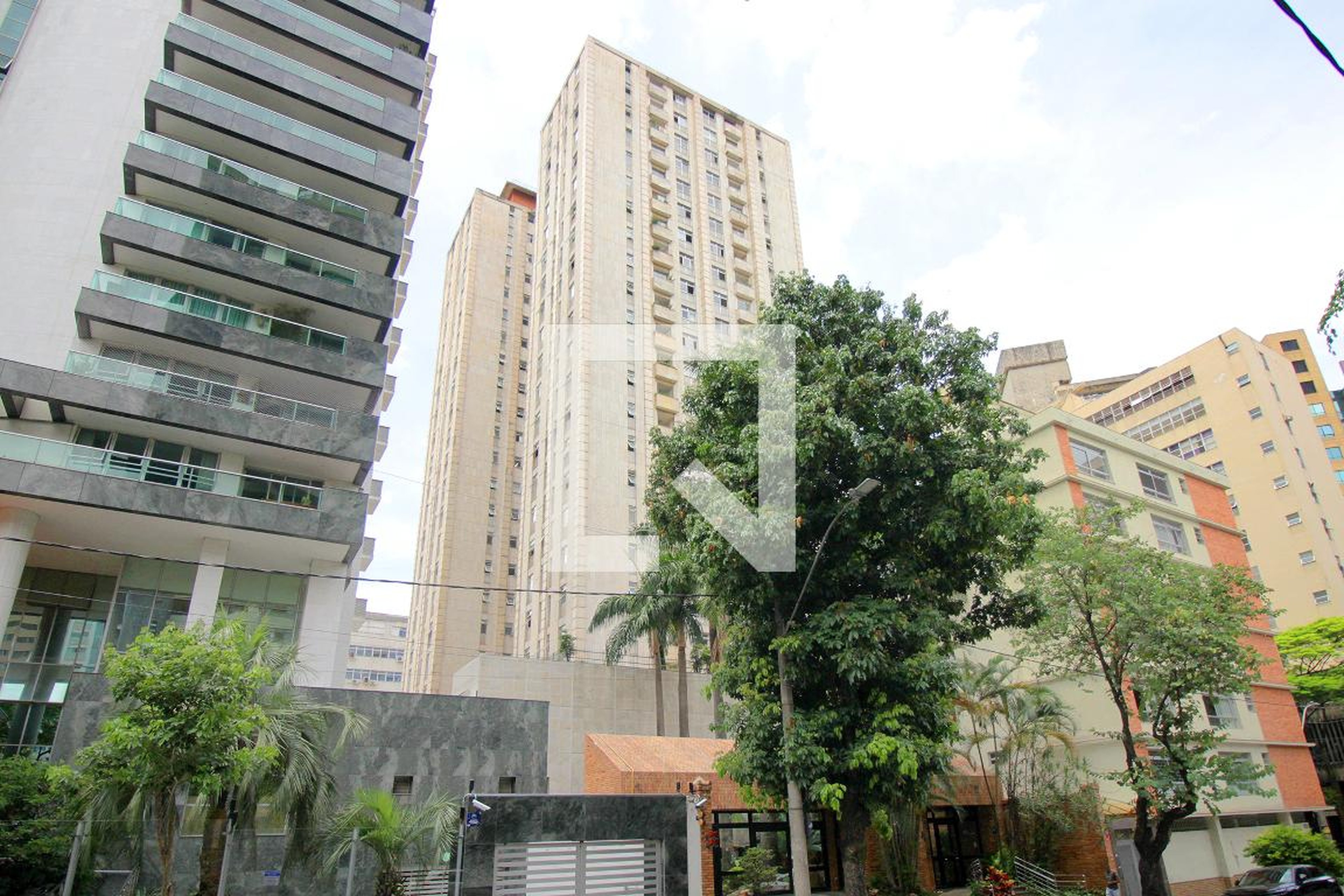 Fachada do Prédio Condomínio em Rua Tomé de Souza, 1243