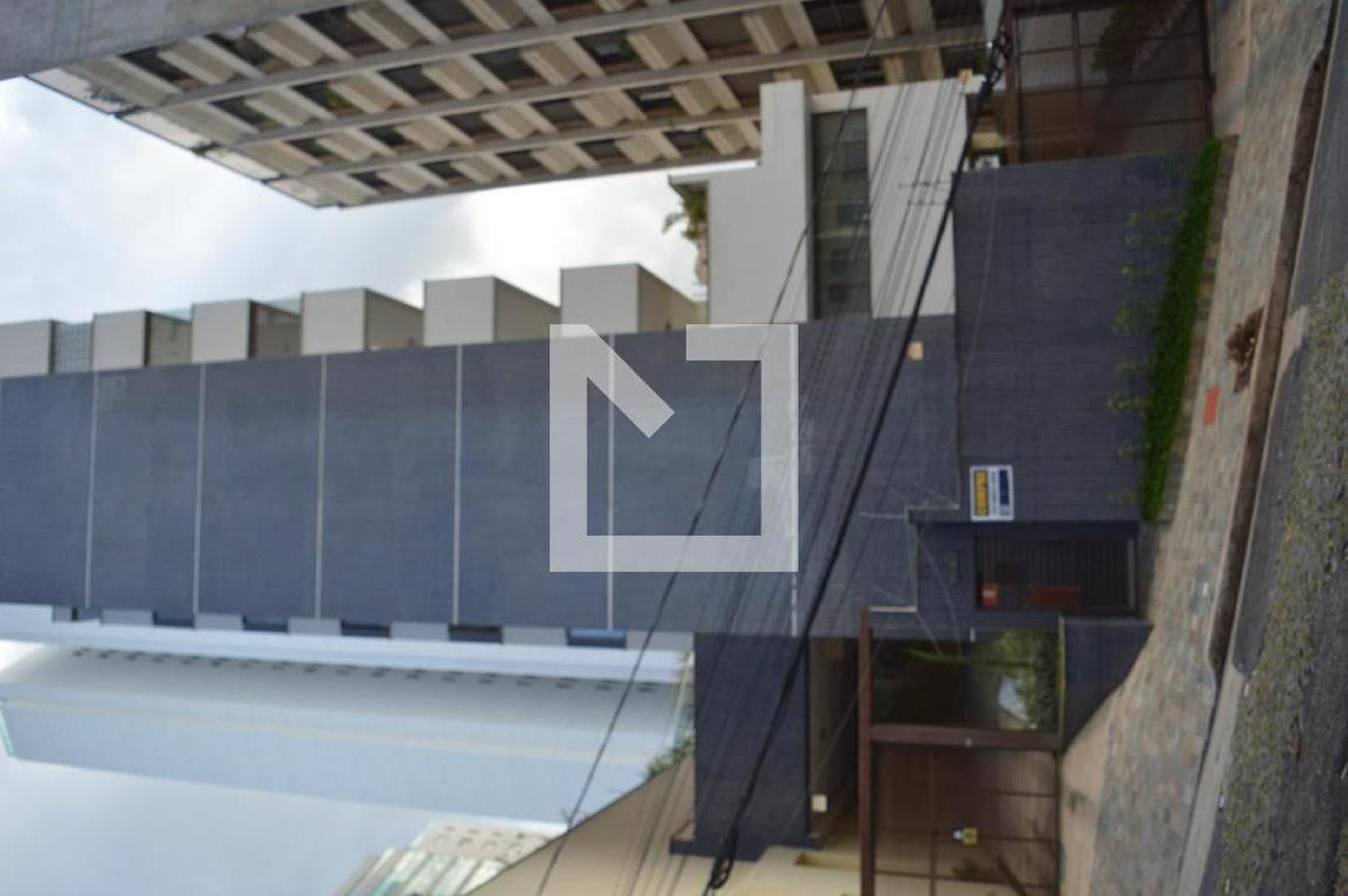 Fachada Condomínio em Rua Daniel de Carvalho, 1640