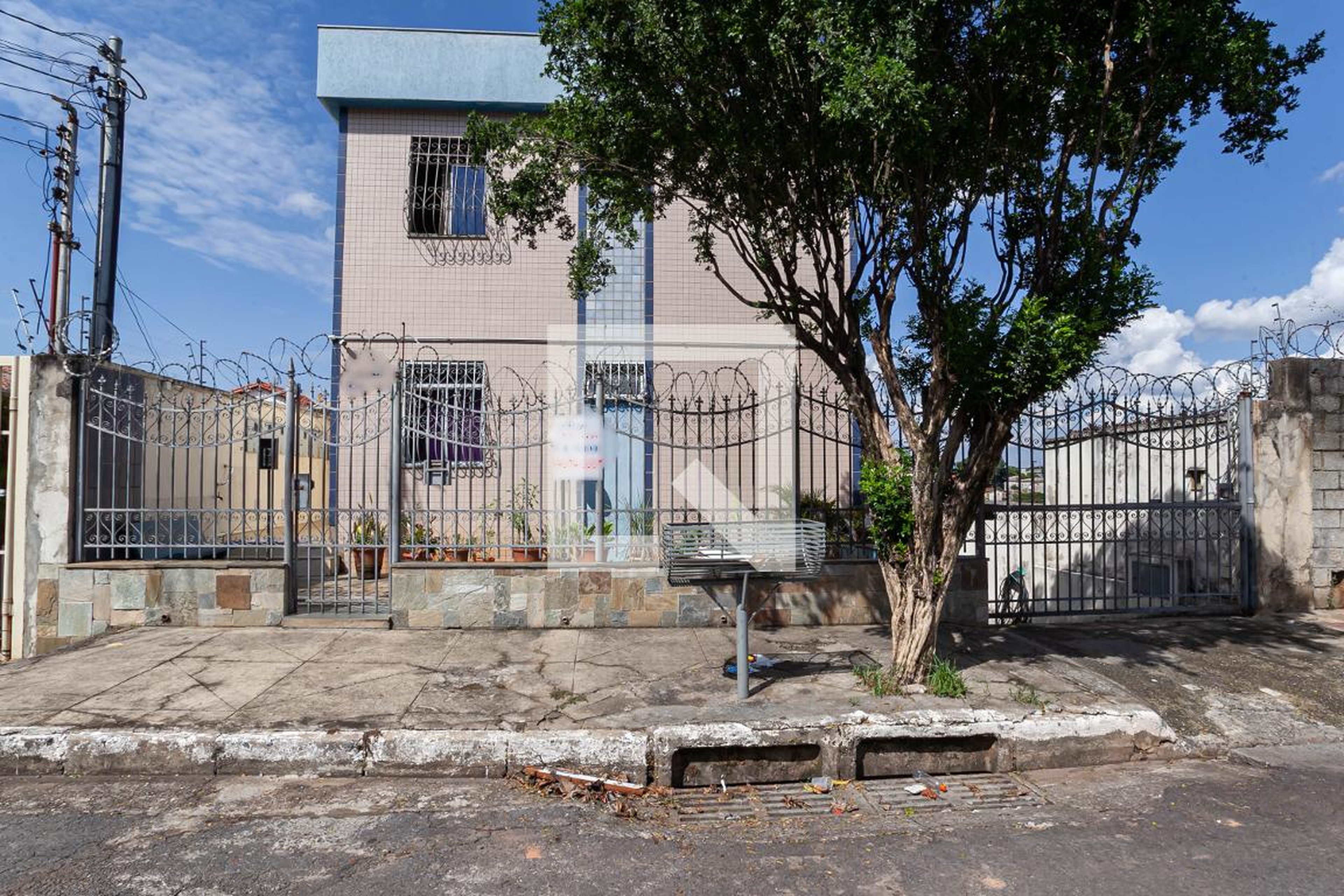 Fachada Condomínio em Rua Adilson Paulo de Souza, 550