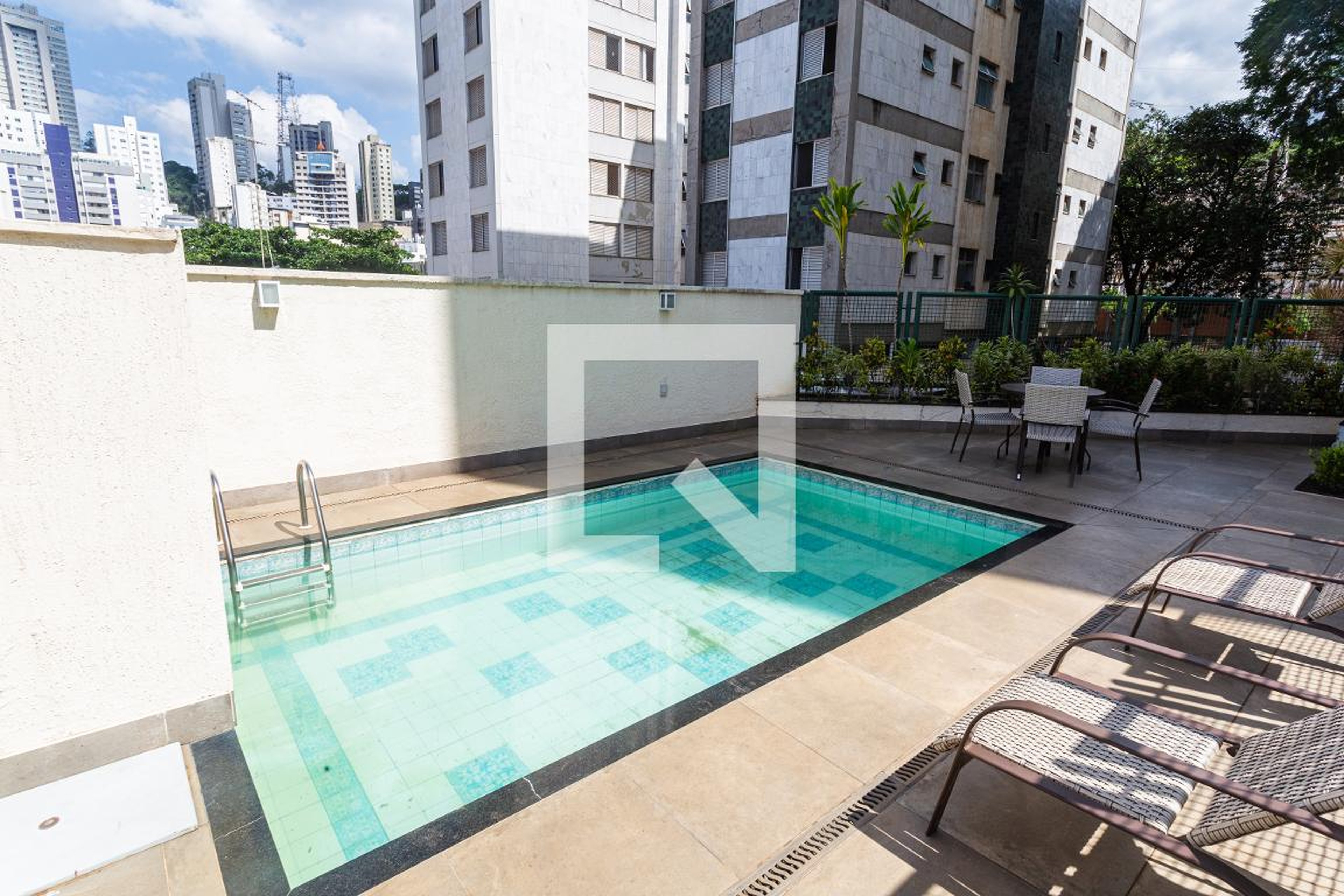 Área da Piscina - Edifício