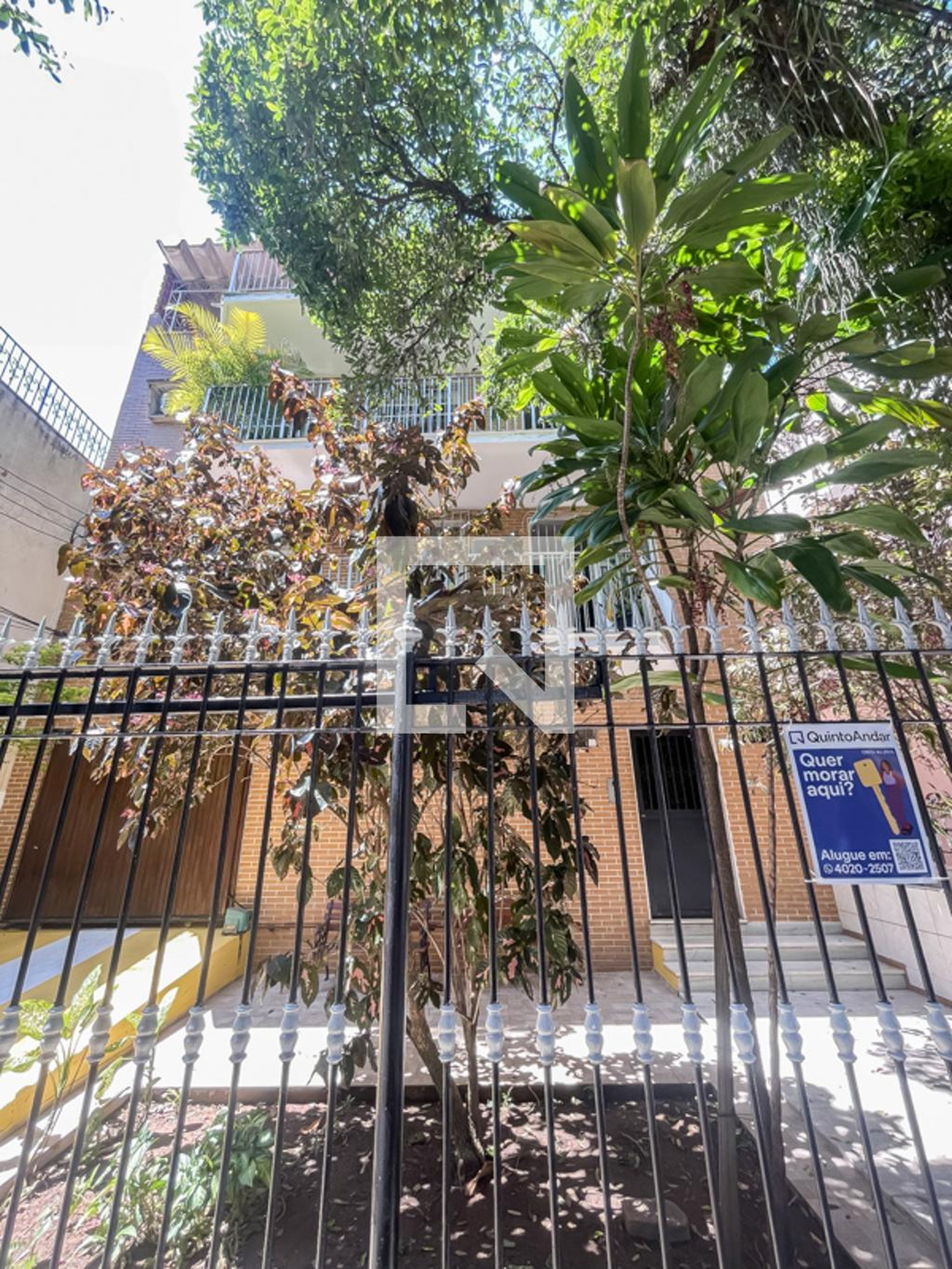 Fachada Condomínio em Rua Costa Ferraz, 12