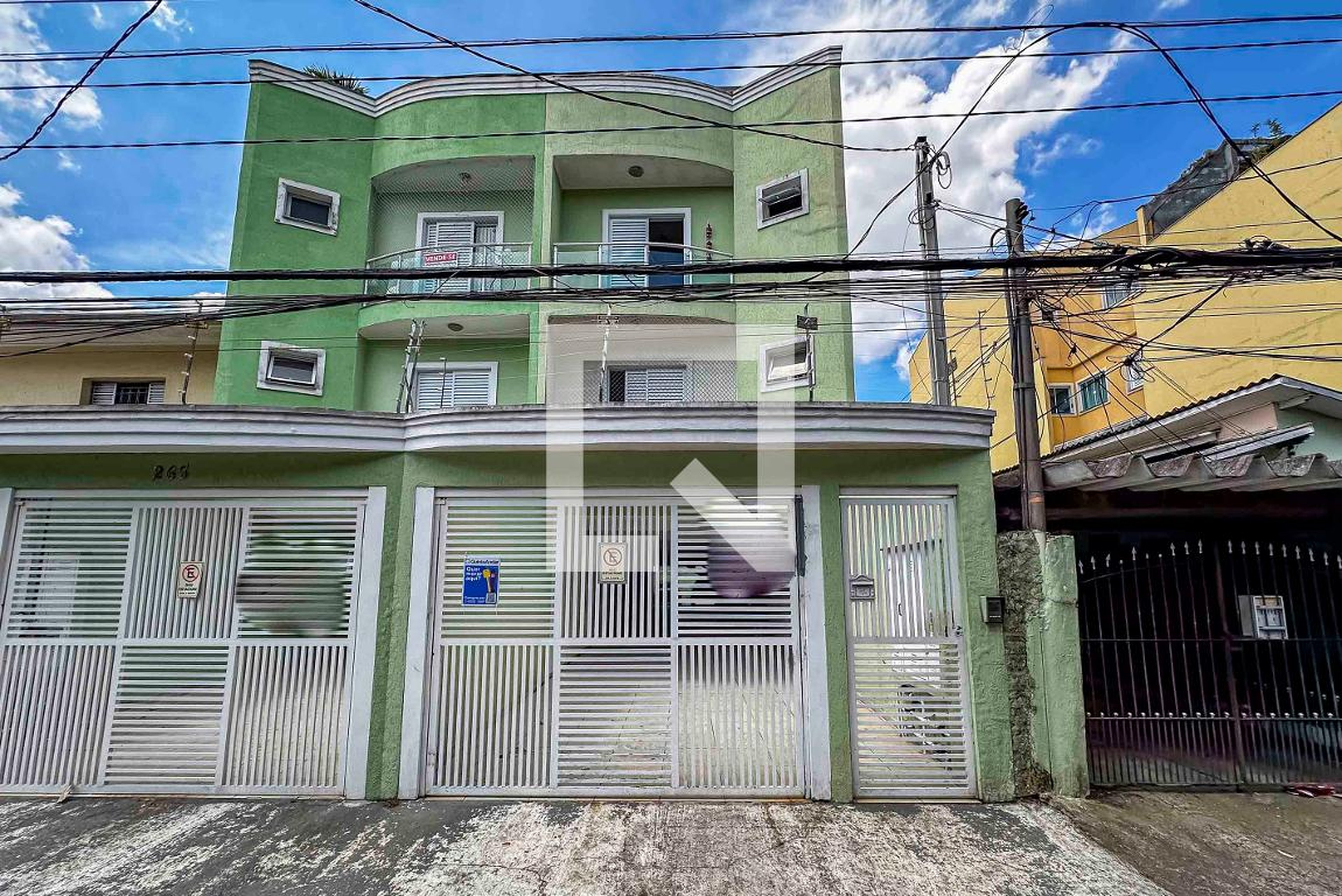 Fachada Condomínio em Rua Alenquer, 267