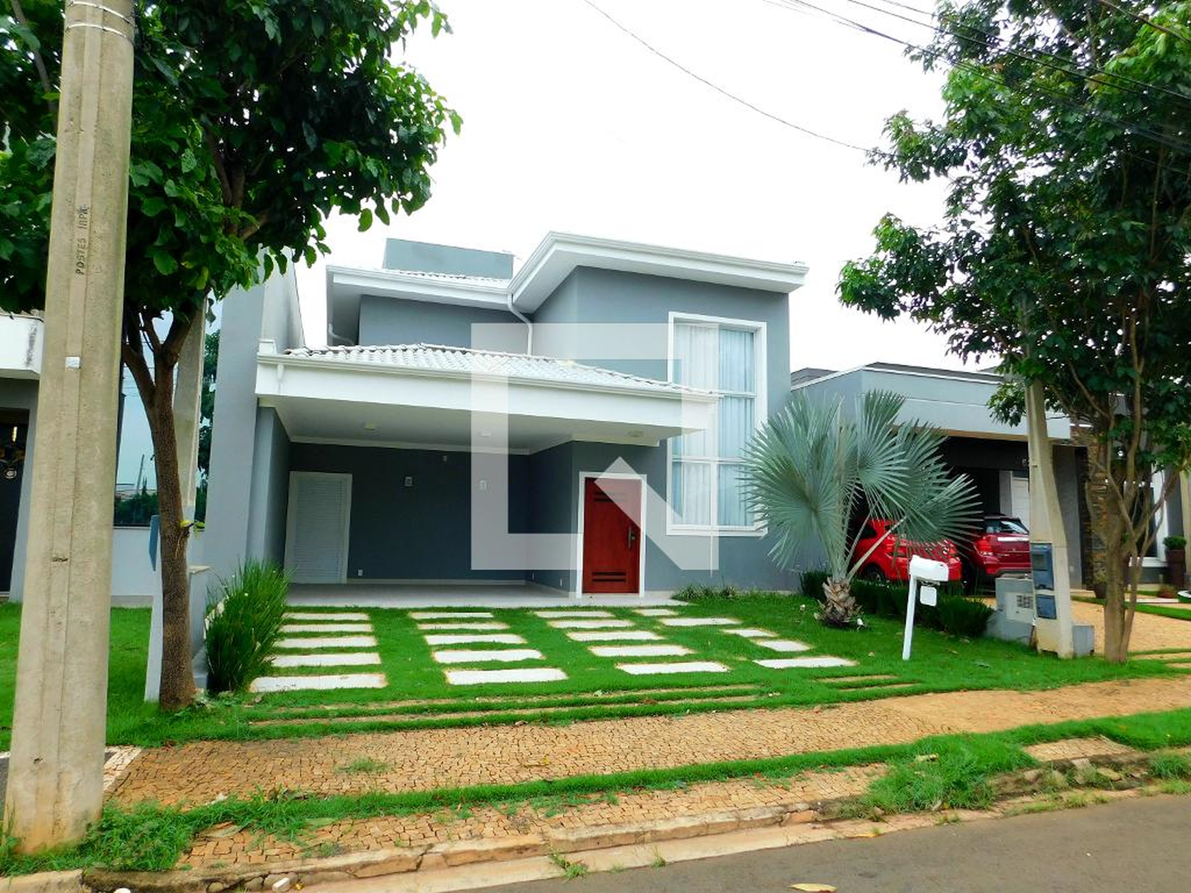 Fachada Condomínio em Rua Tenente Rubens Souza Santos, 62