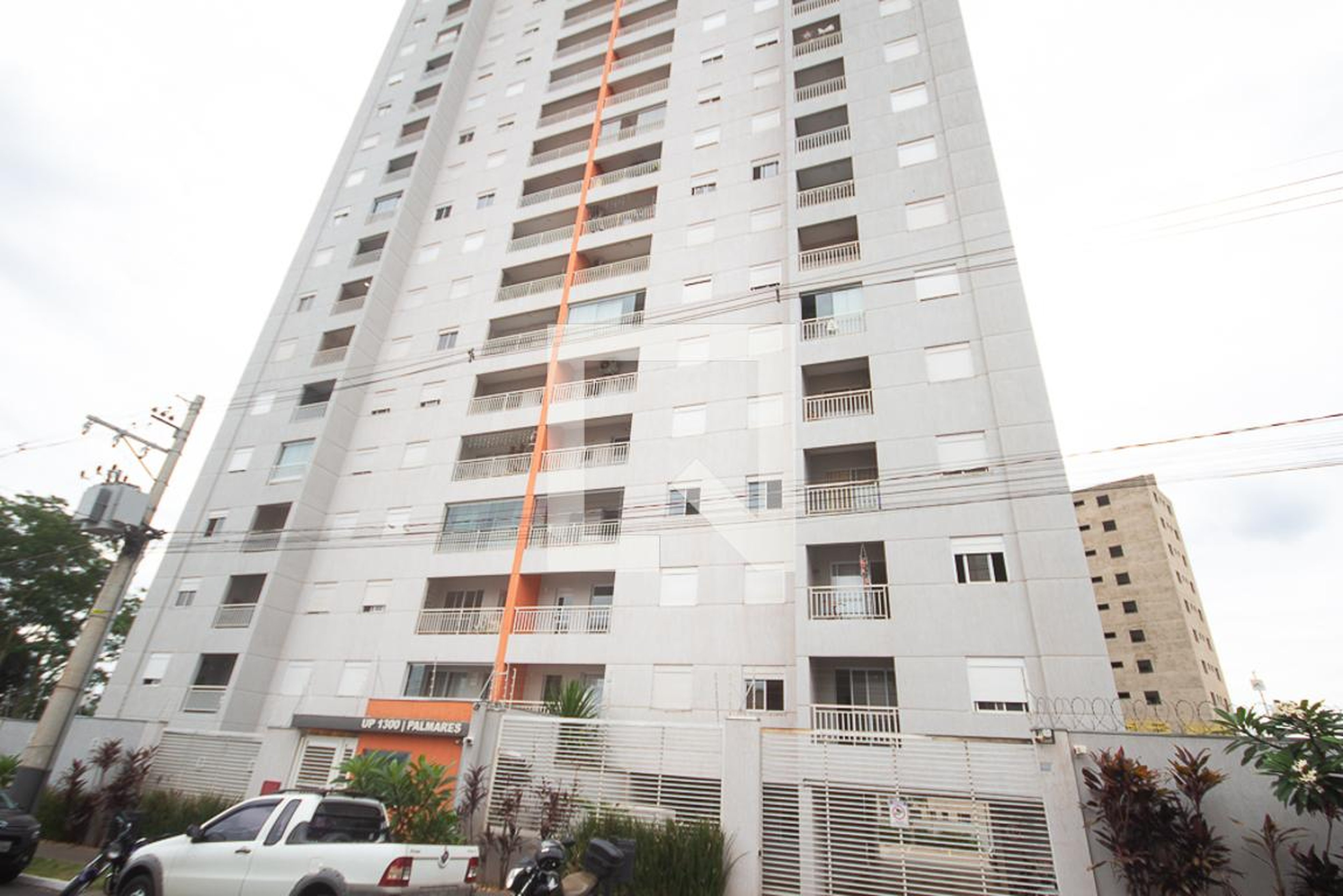 Fachada do condomínio Condomínio UP 1300 Palmares