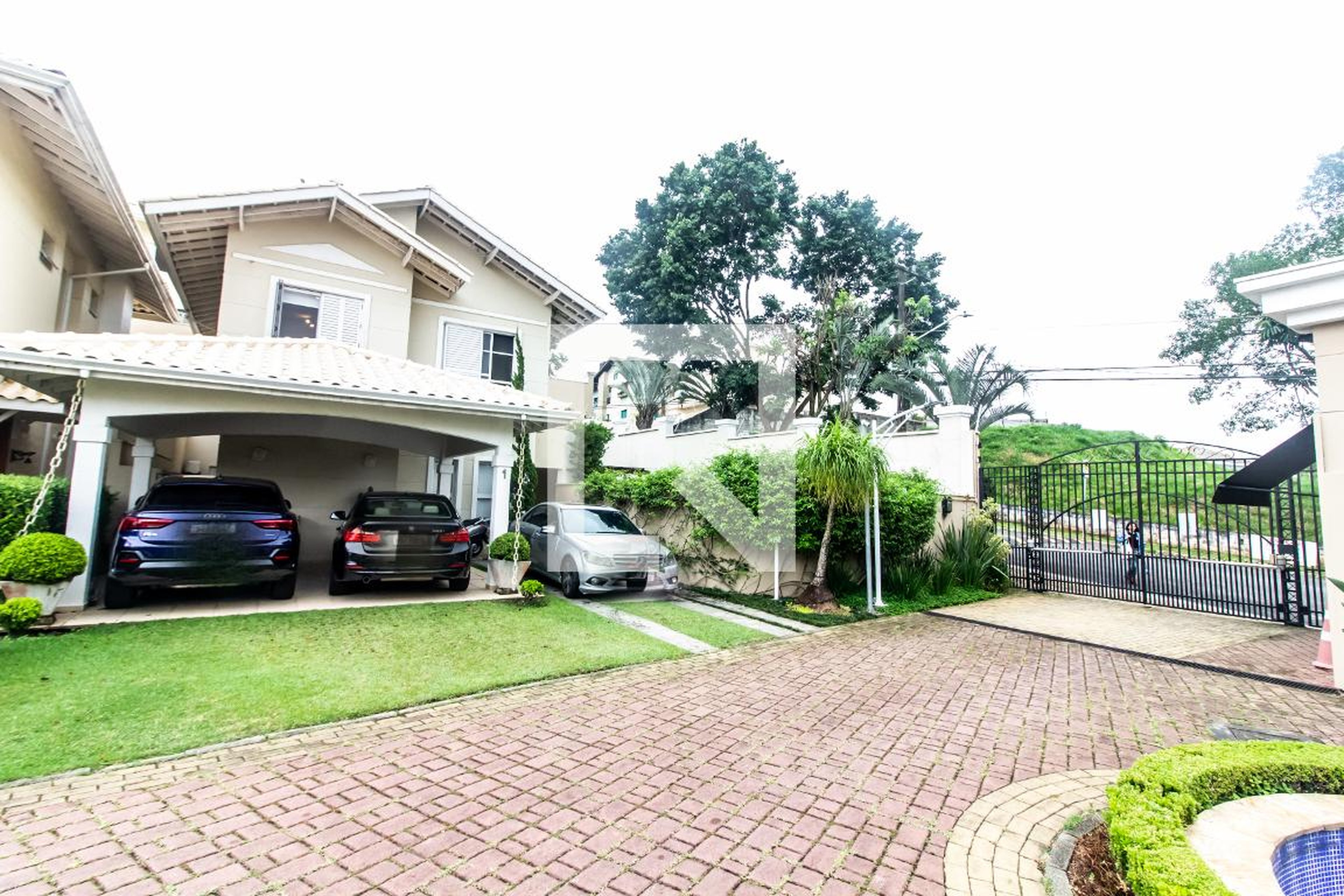 Fachada Condomínio Casa de Orleans