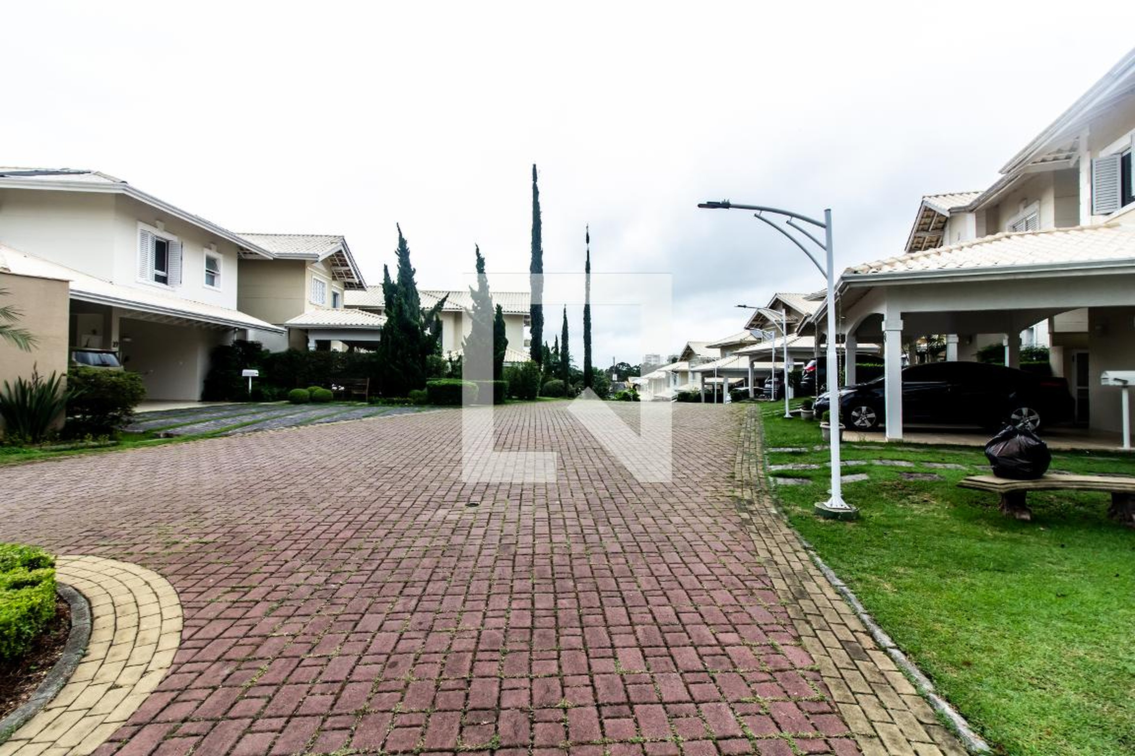 Condomínio - Casa de Orleans