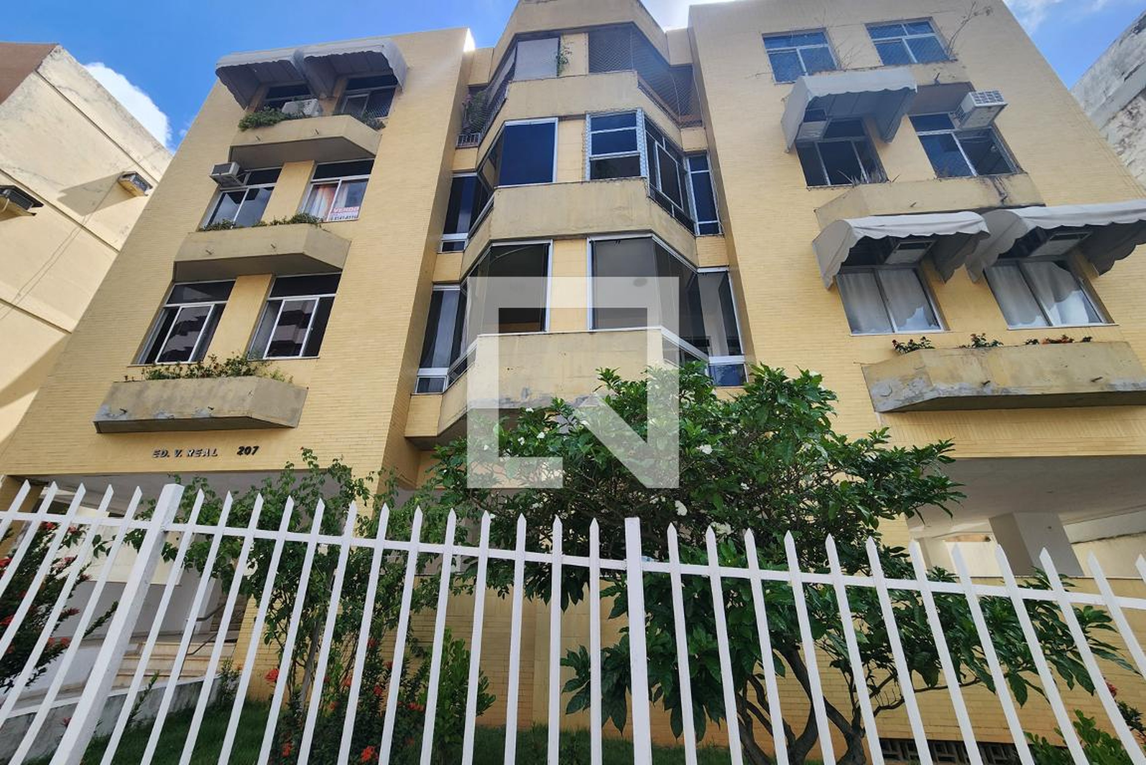 Fachada Condomínio em Rua Professor Aristídes Novis, 207